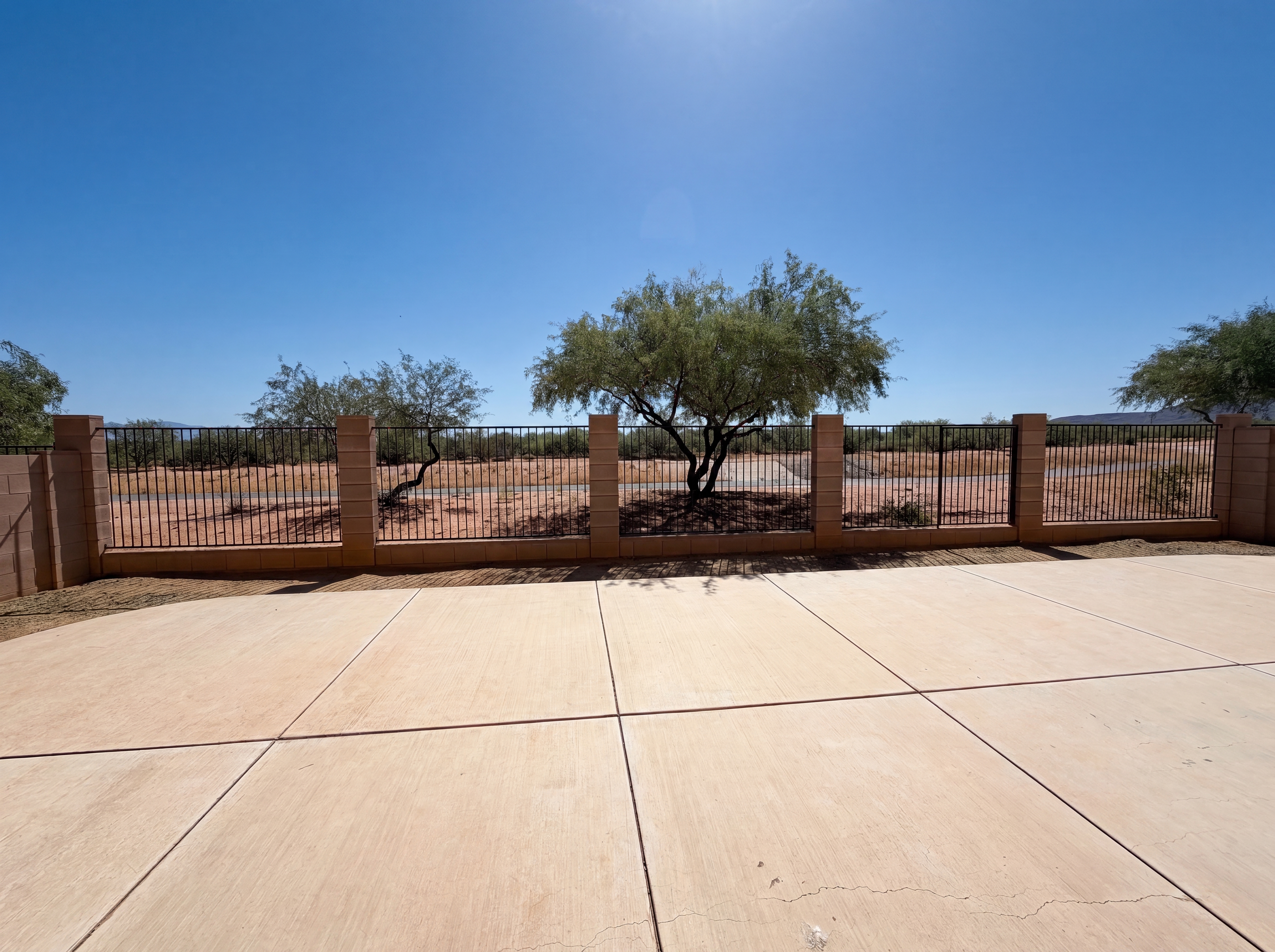 Photo 5 of 28 of 7143 S Valley Stream Dr, Tucson, AZ