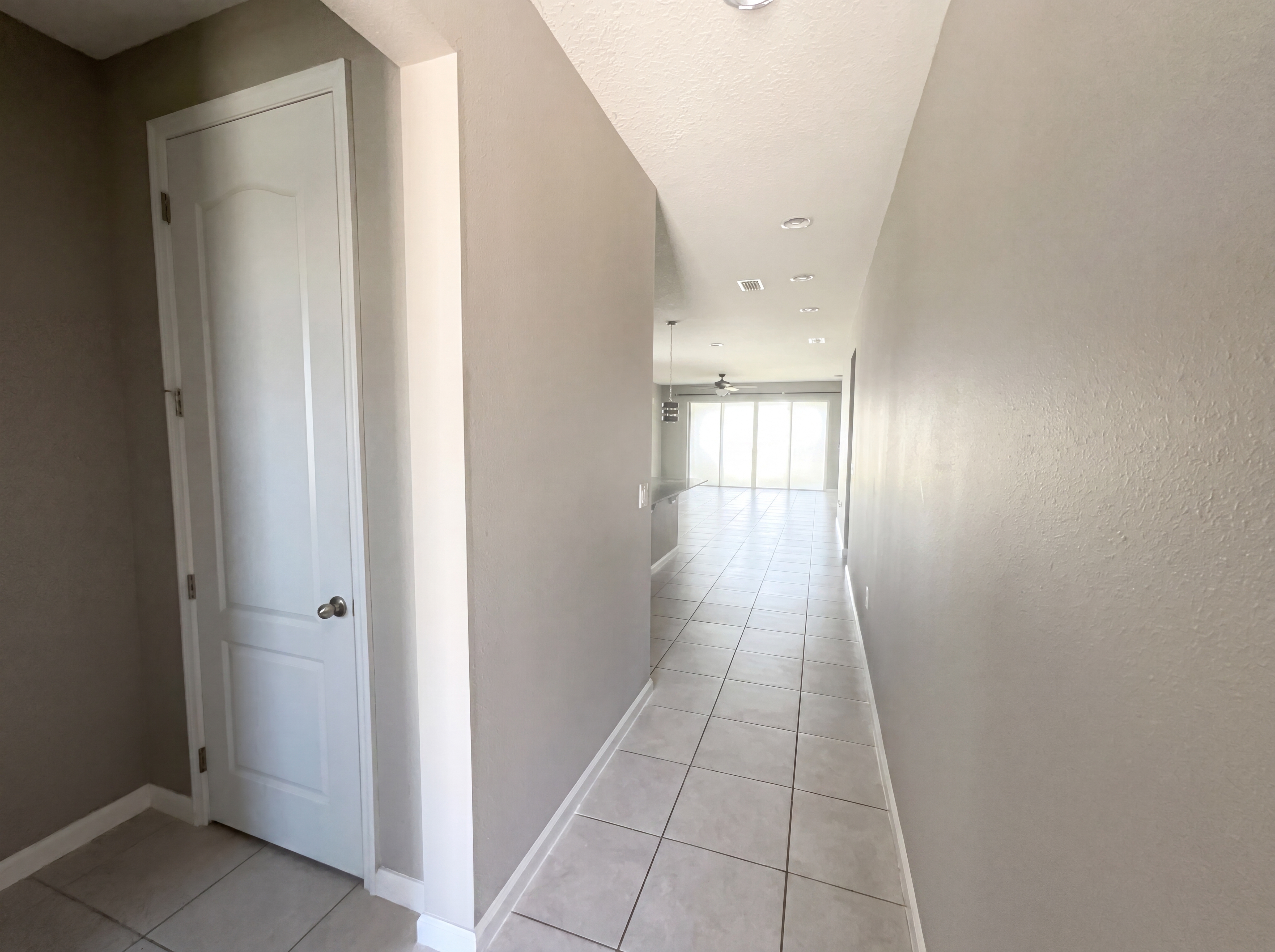 Photo 6 of 29 of 2526 W End Dr, Saint Cloud, FL