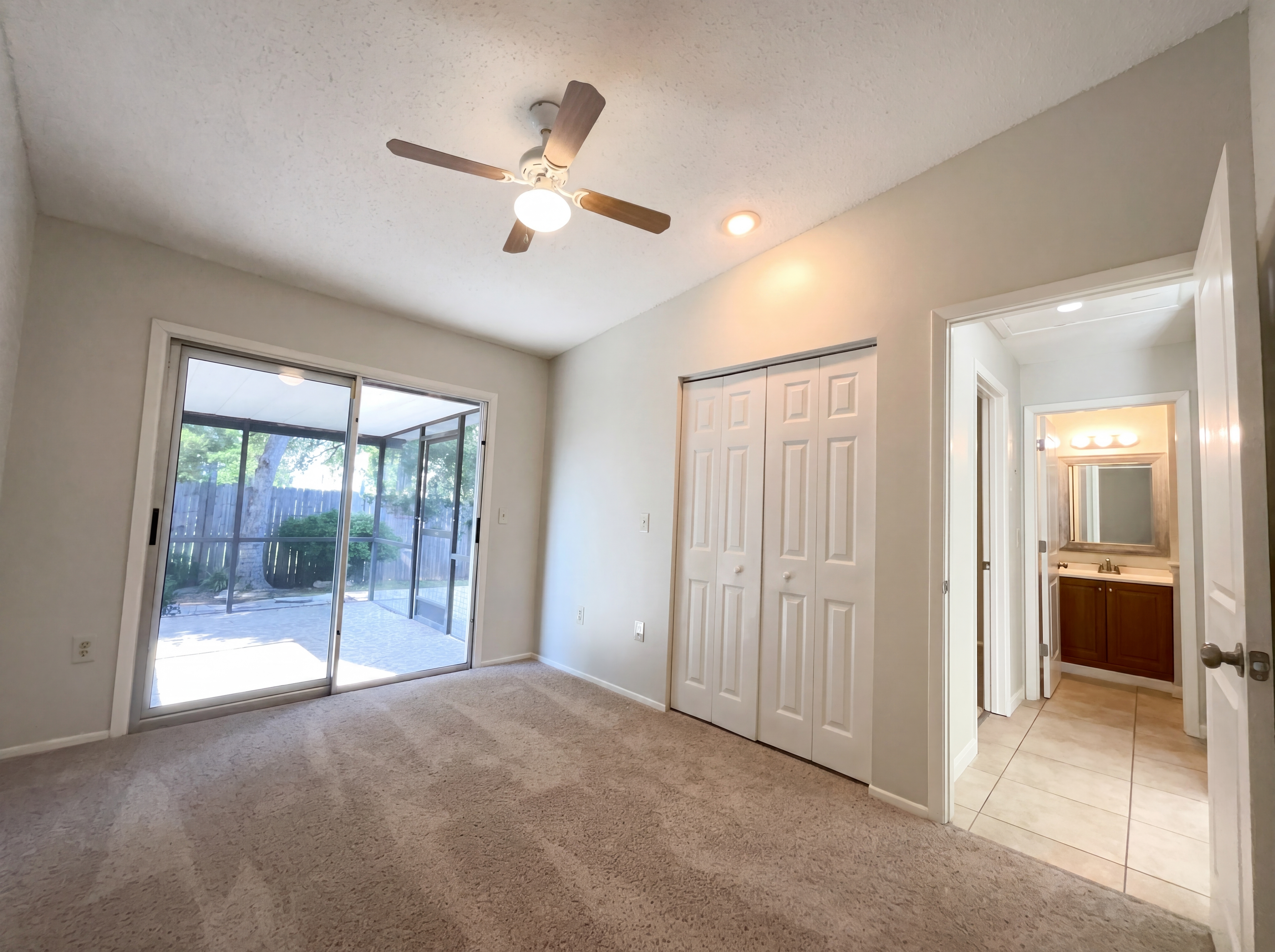 Photo 12 of 23 of 1015 Westside Dr, Winter Garden, FL