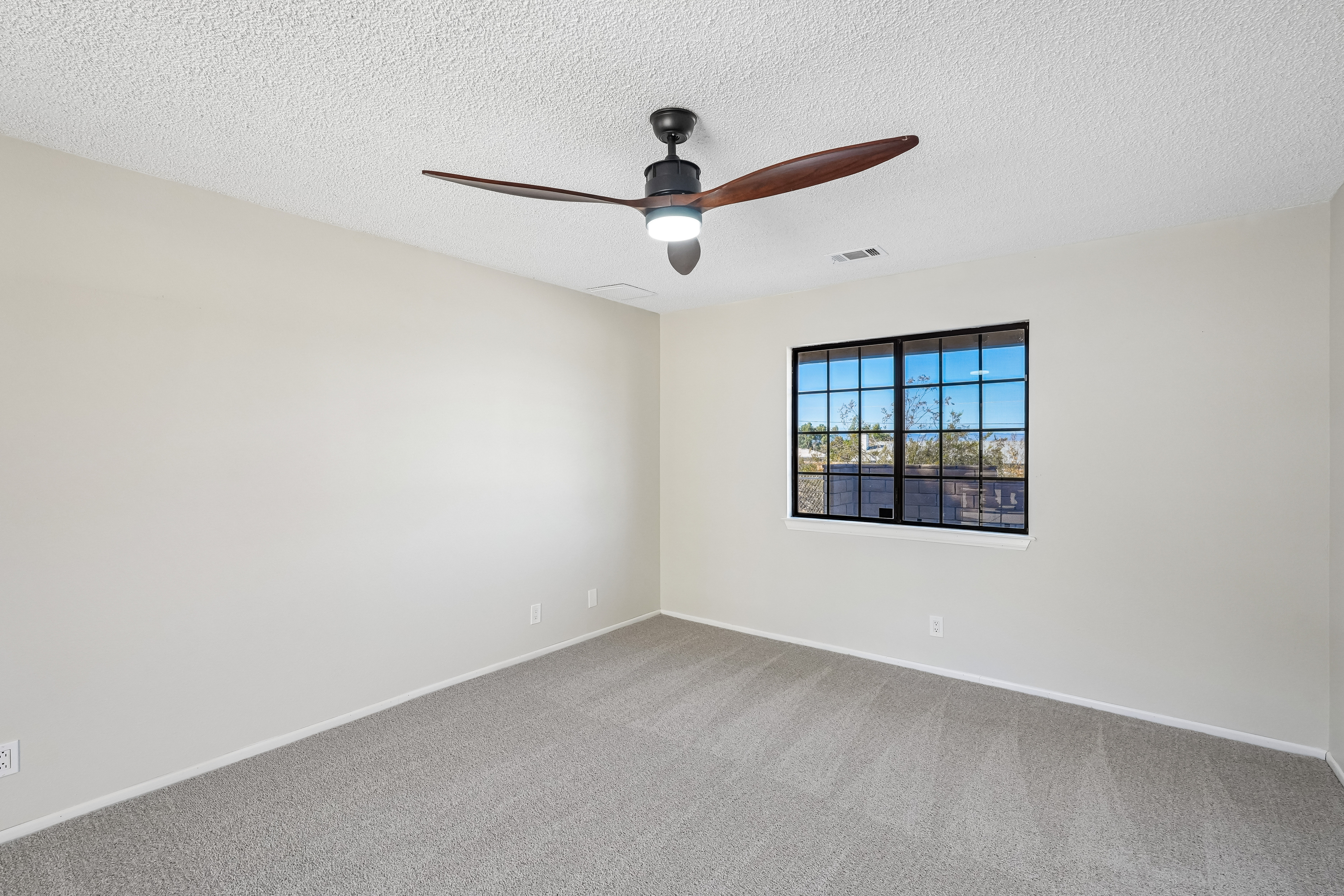 Photo 64 of 74 of 15852 Mandan Rd, Apple Valley, CA