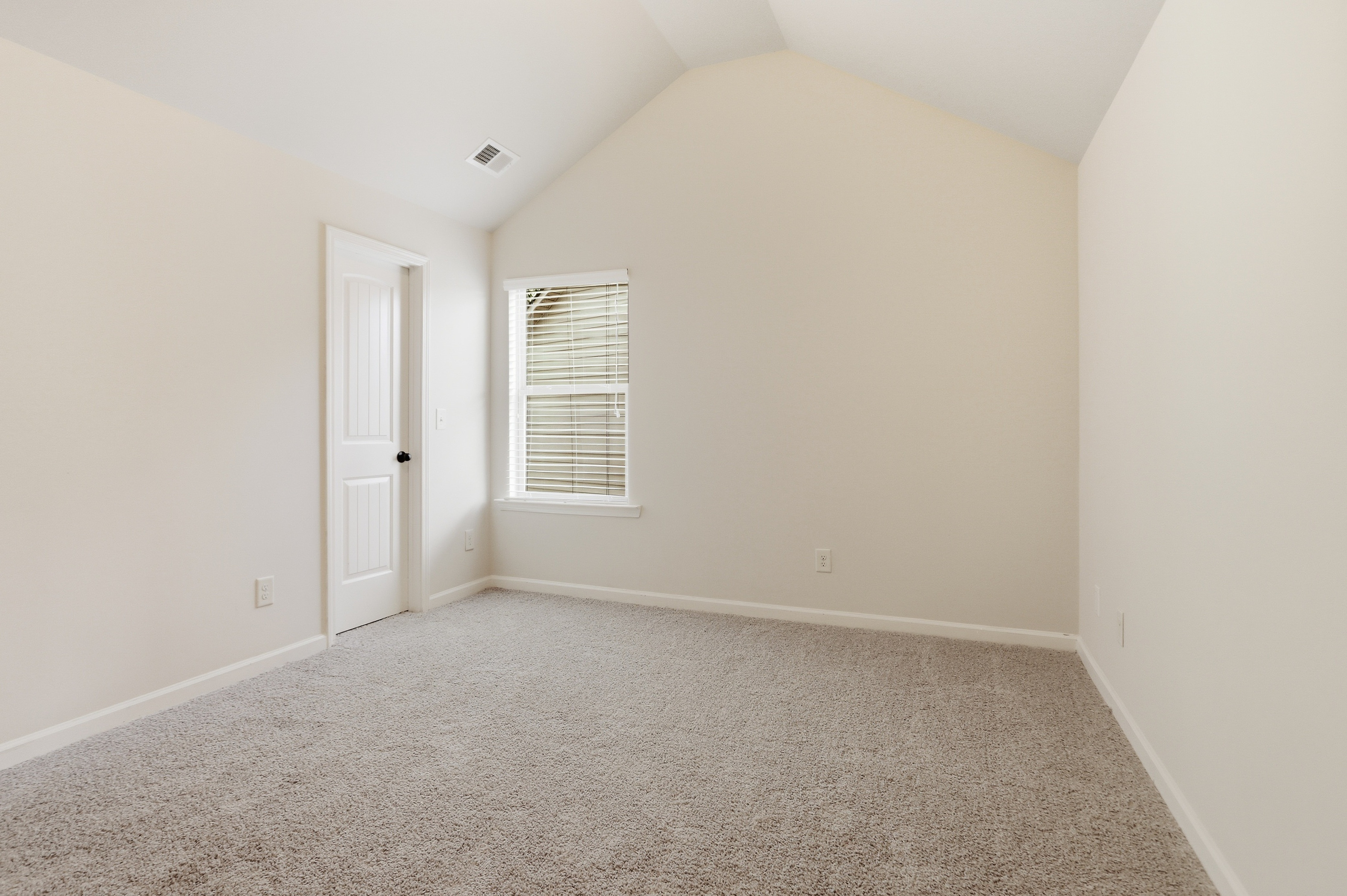 Photo 19 of 44 of 157 Ashbury Cir, Dallas, GA