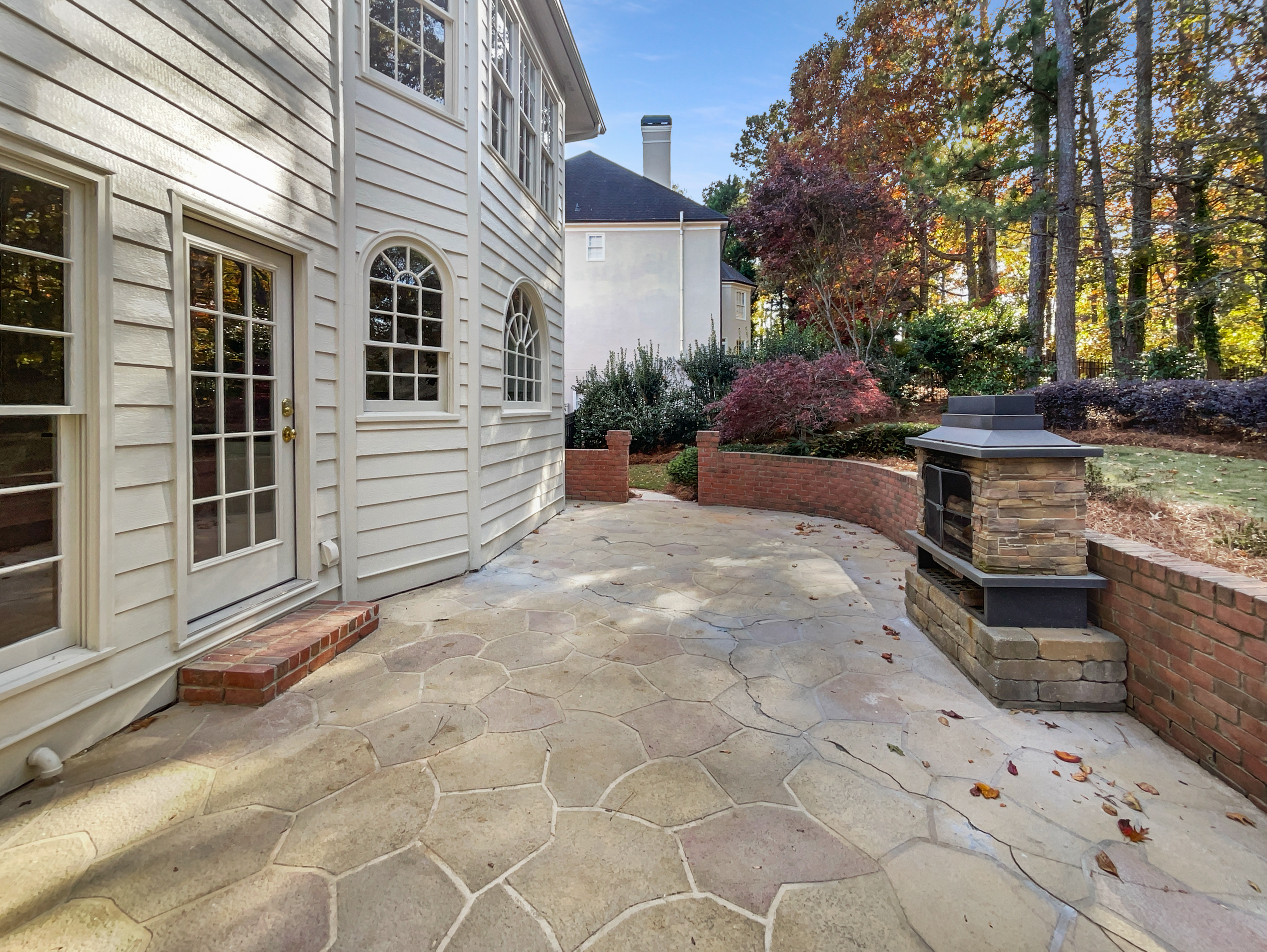 Photo 12 of 58 of 530 Kearny St, Alpharetta, GA