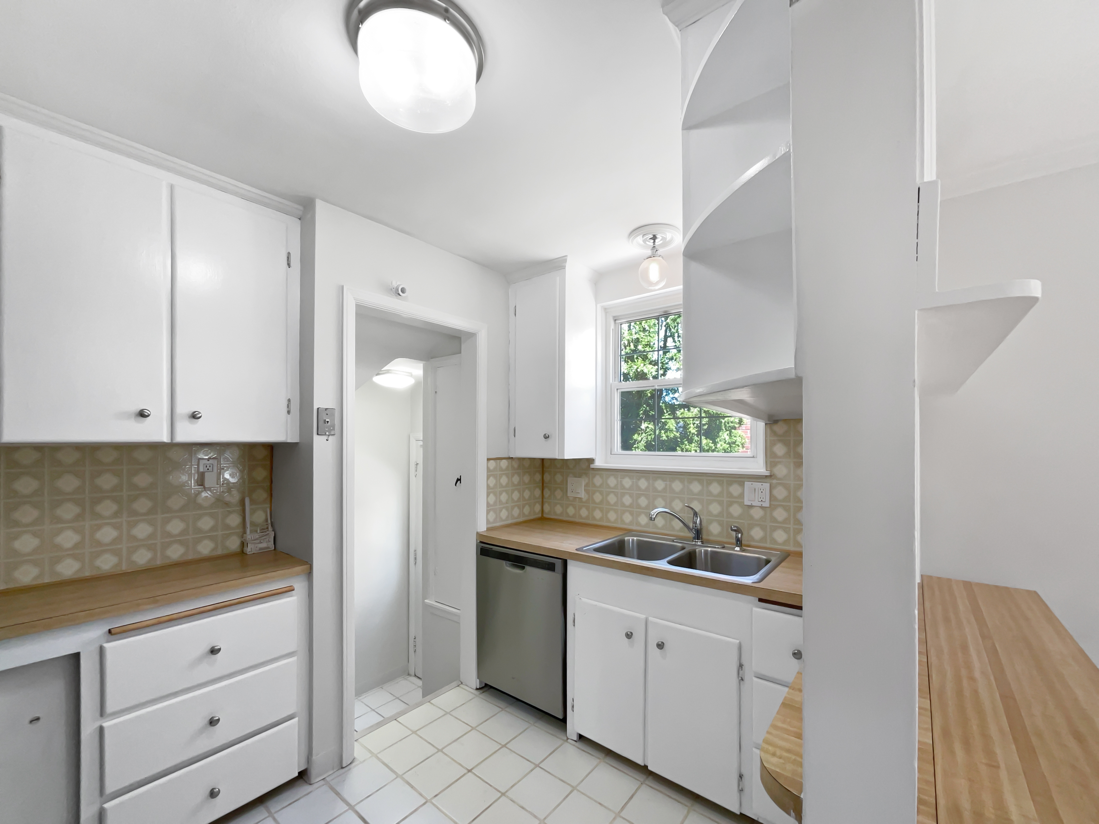 Photo 13 of 23 of 23112 Marlboro St, Dearborn, MI