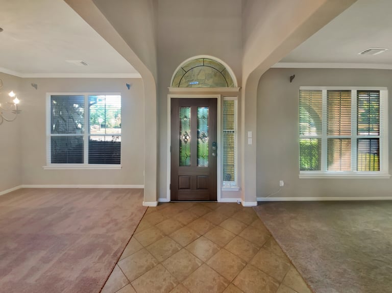 Photo 8 of 35 - 7900 Menler Dr, Austin, TX 78735