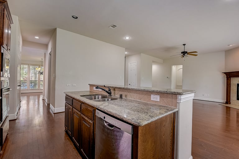 Photo 36 of 42 - 8305 Foothill Dr, Plano, TX 75024