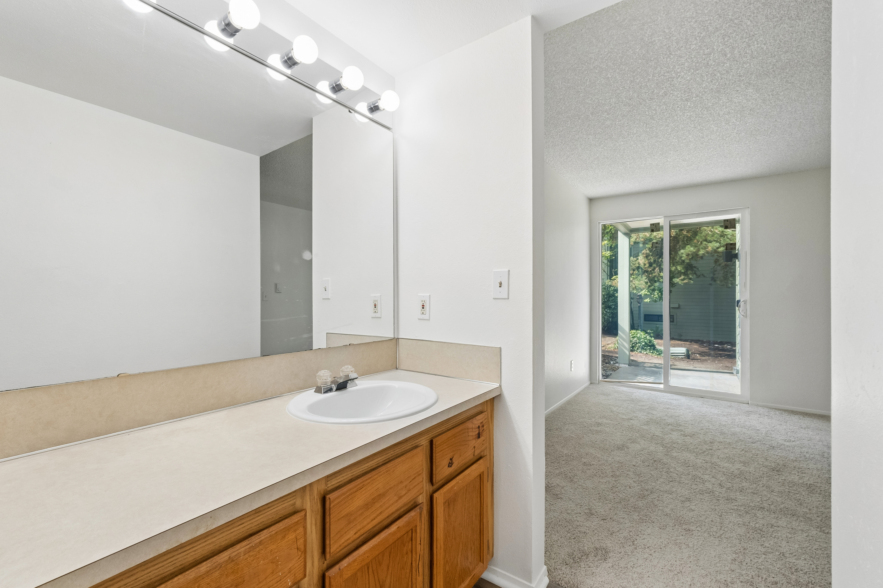 Photo 14 of 19 of 134 SW 116th St, Seattle, WA