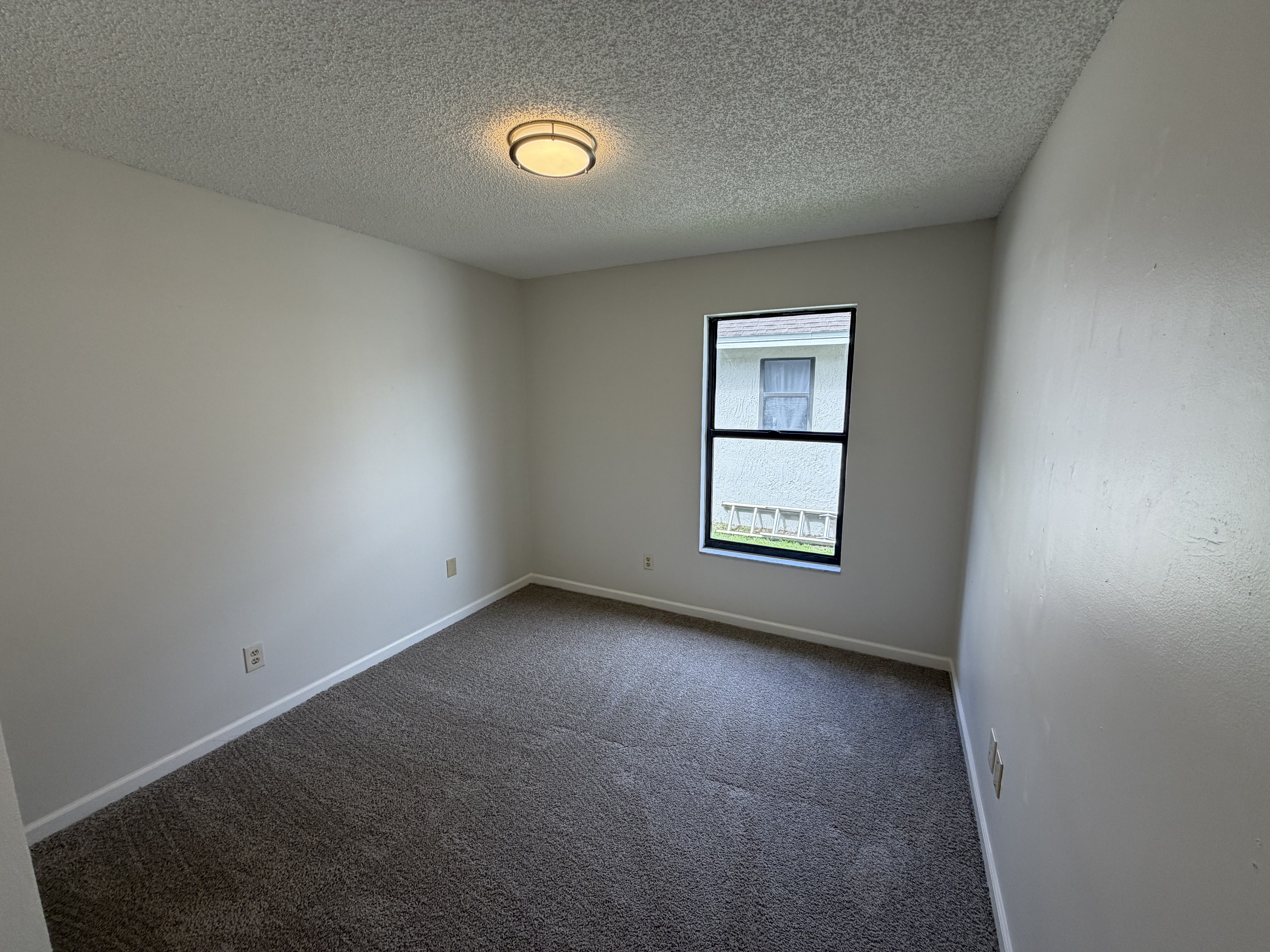 Photo 6 of 25 of 10033 Creekwater Blvd, Orlando, FL