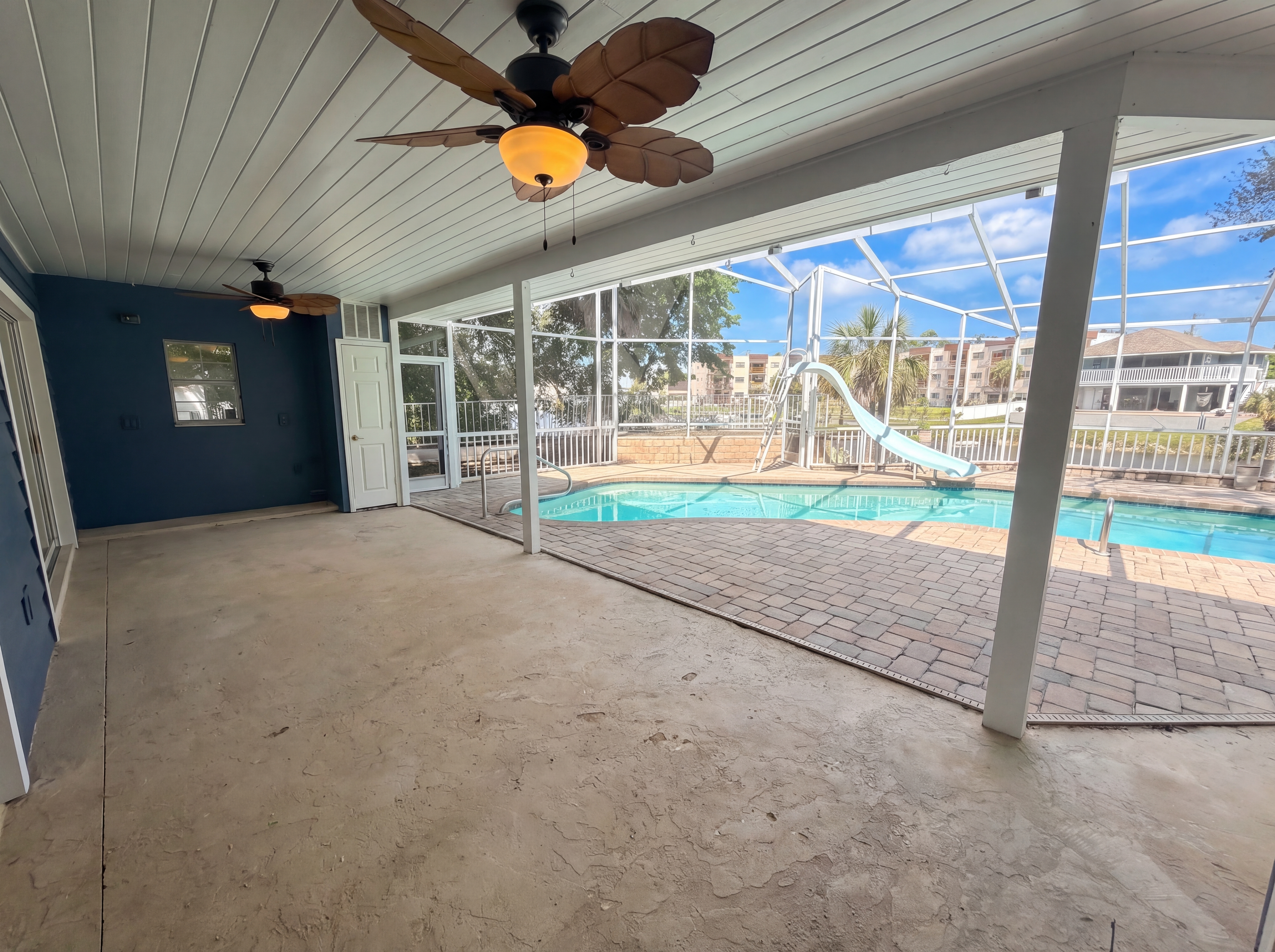 Photo 42 of 50 of 5609 Executive Dr, New Port Richey, FL
