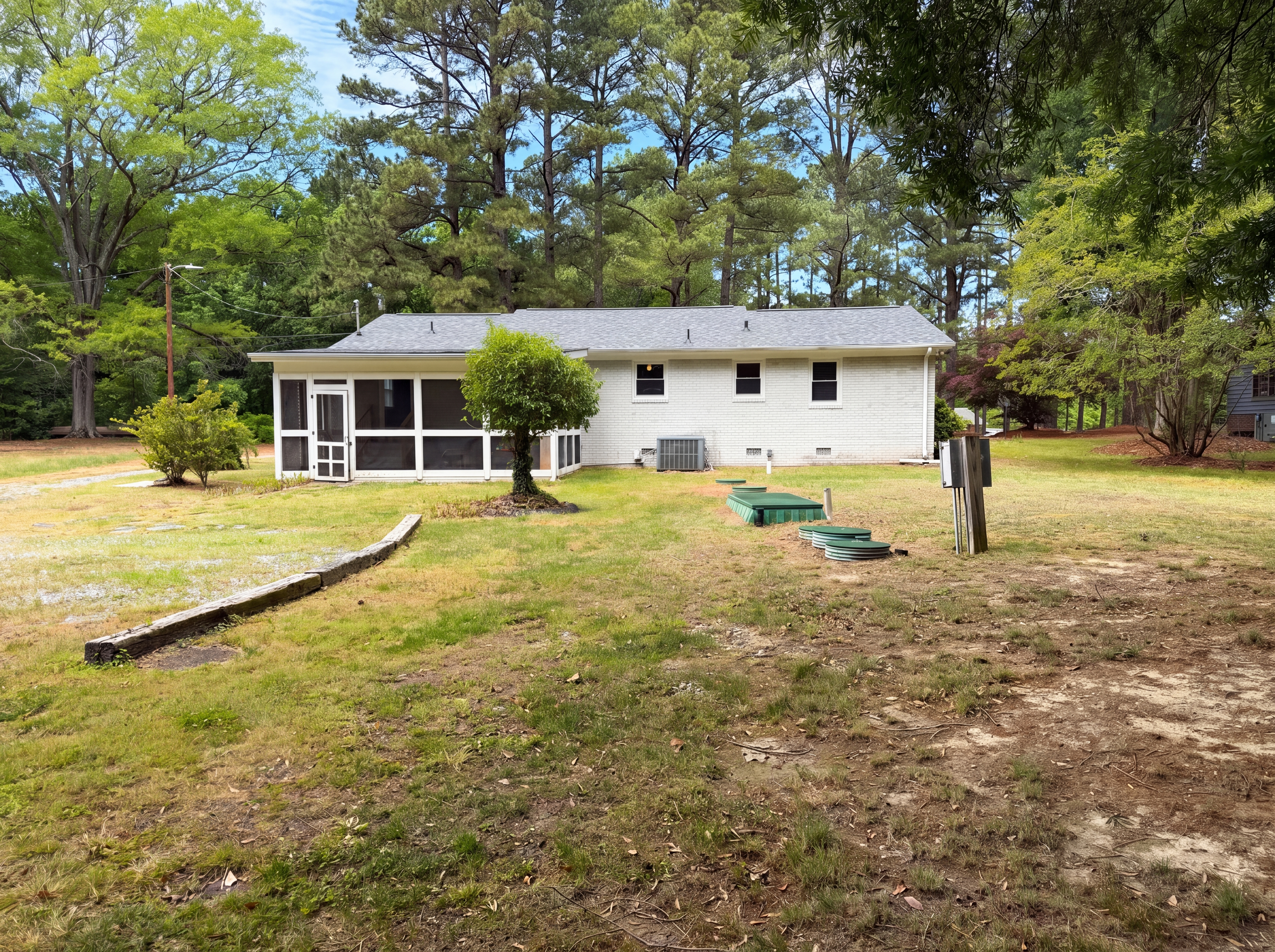 Photo 6 of 16 of 3404 Redwood Rd, Durham, NC