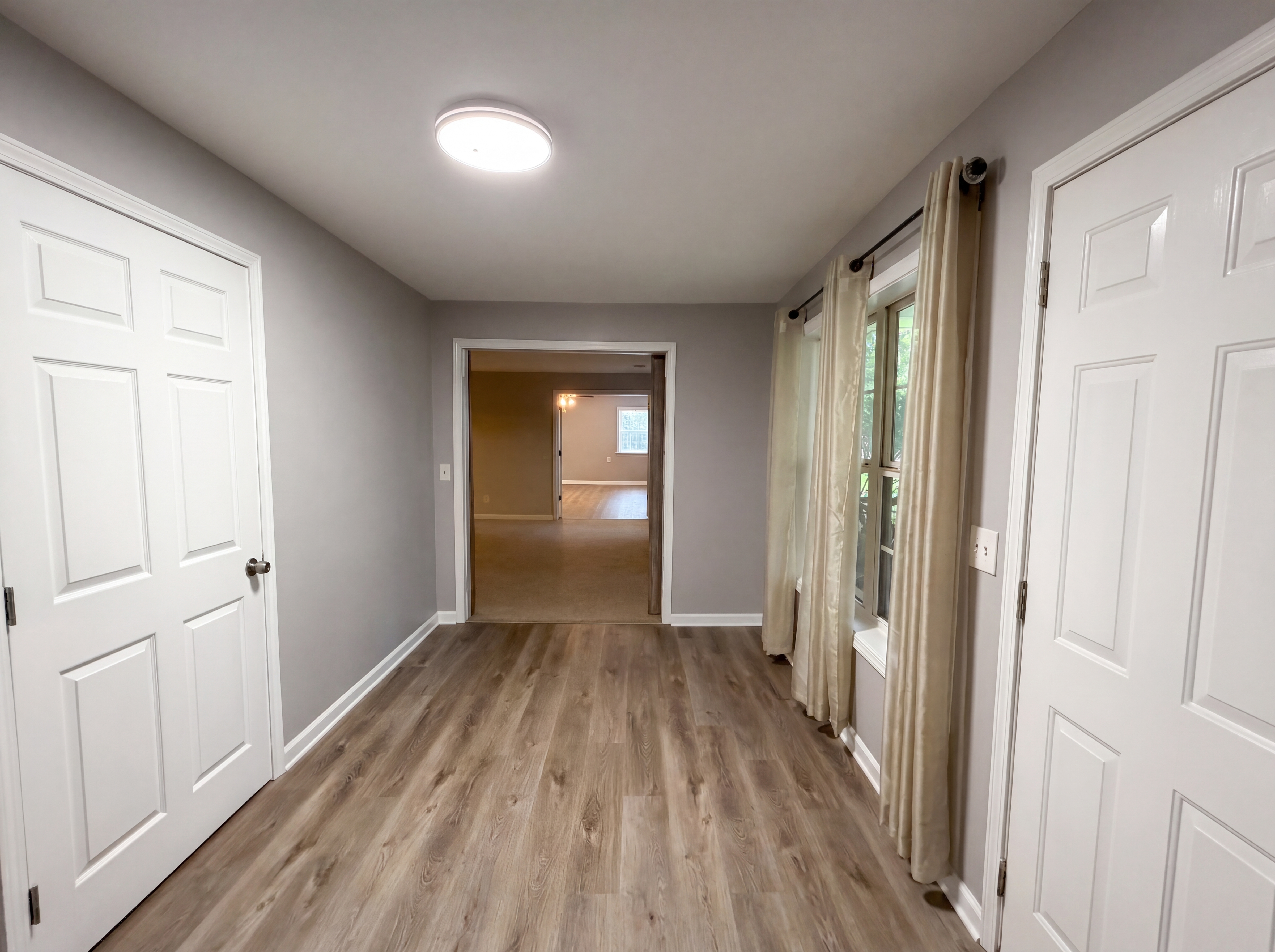 Photo 12 of 39 of 8111 Crestview Dr SE, Covington, GA