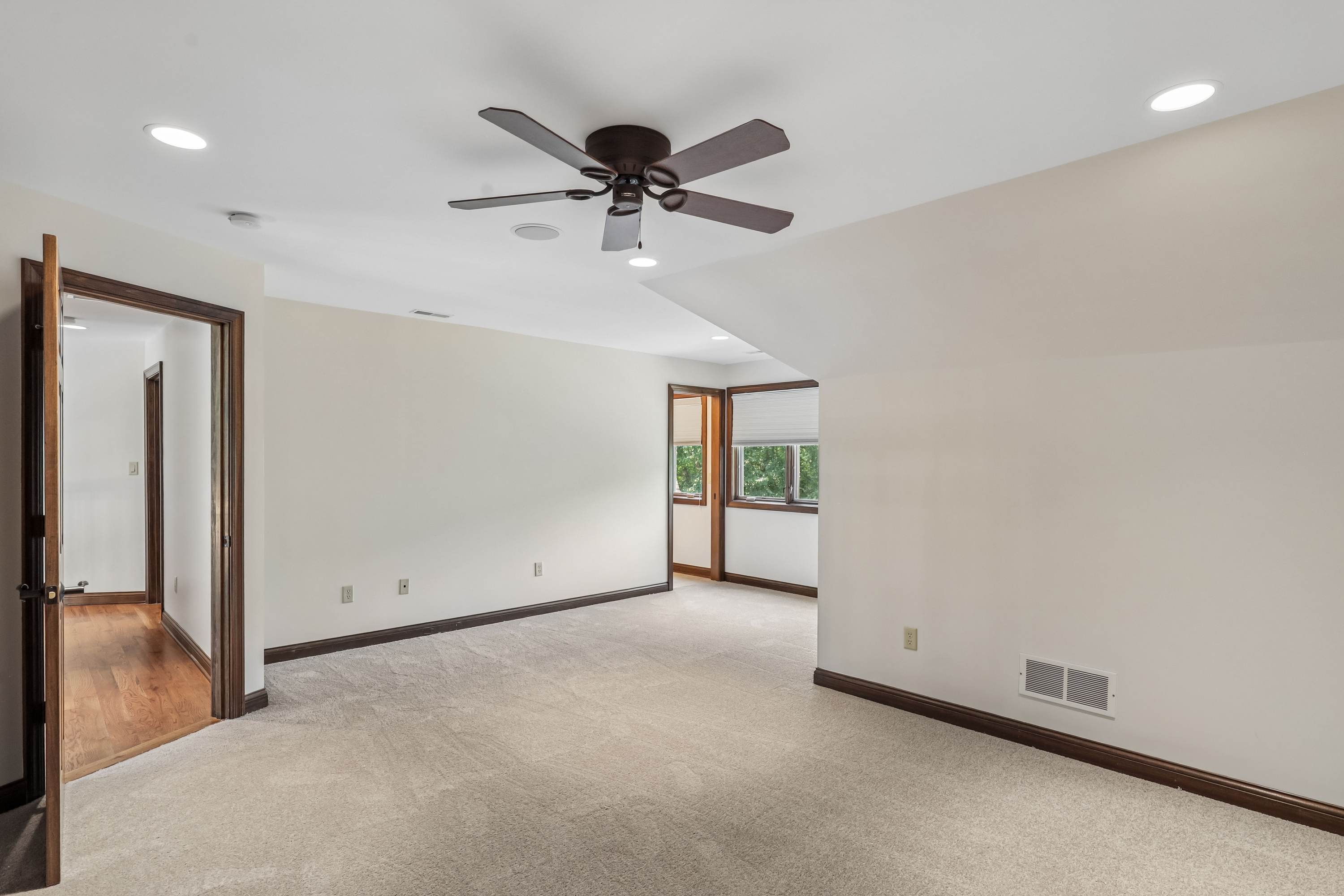 Photo 42 of 55 of 1100 Bridle Rdg, New Richmond, OH