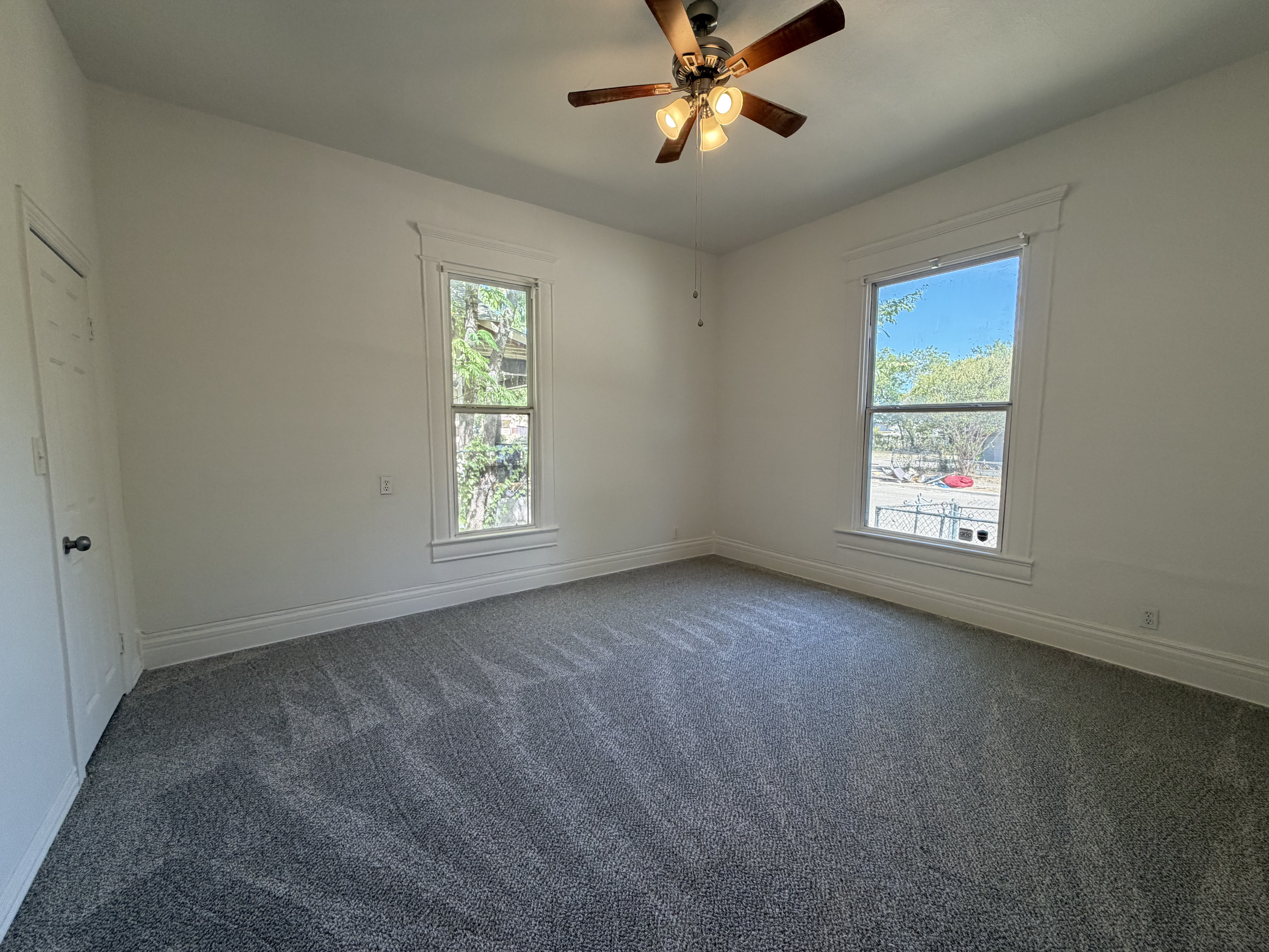 Photo 4 of 16 of 1216 Bessie St, Fort Worth, TX