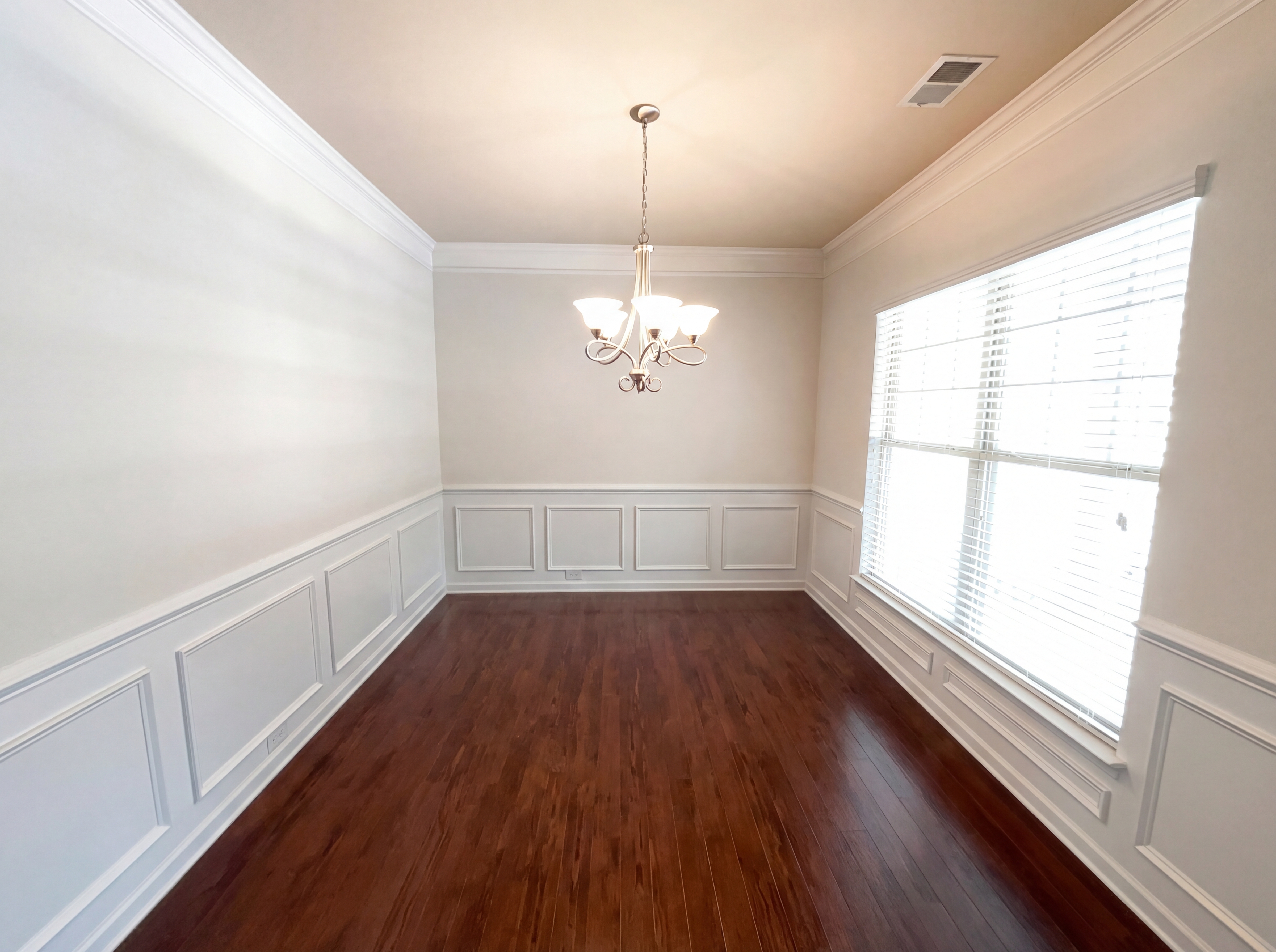 Photo 7 of 21 of 305 Augustus Ln, Mount Holly, NC