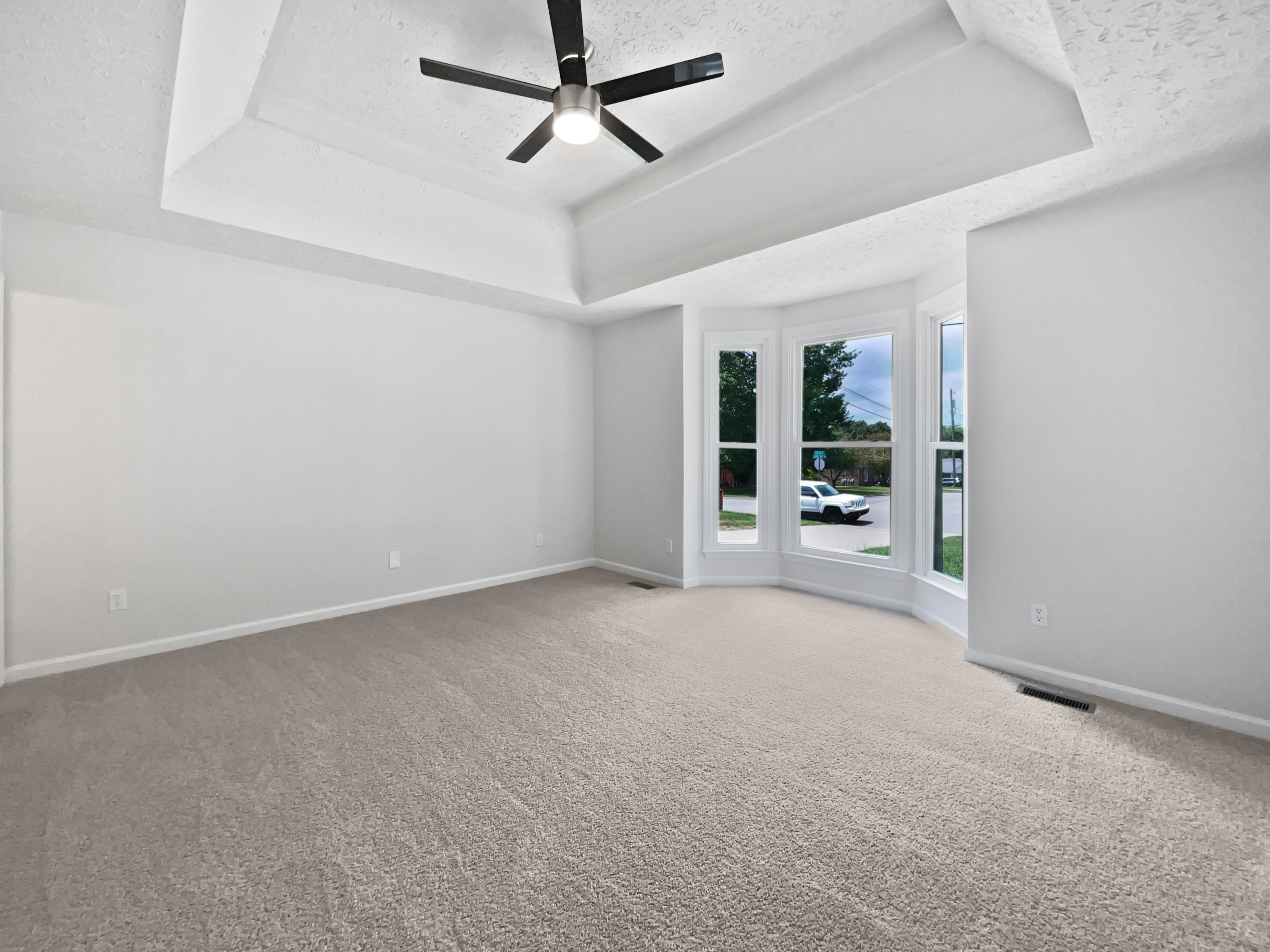 Photo 5 of 21 of 1317 Sonja Dr, Clarksville, TN