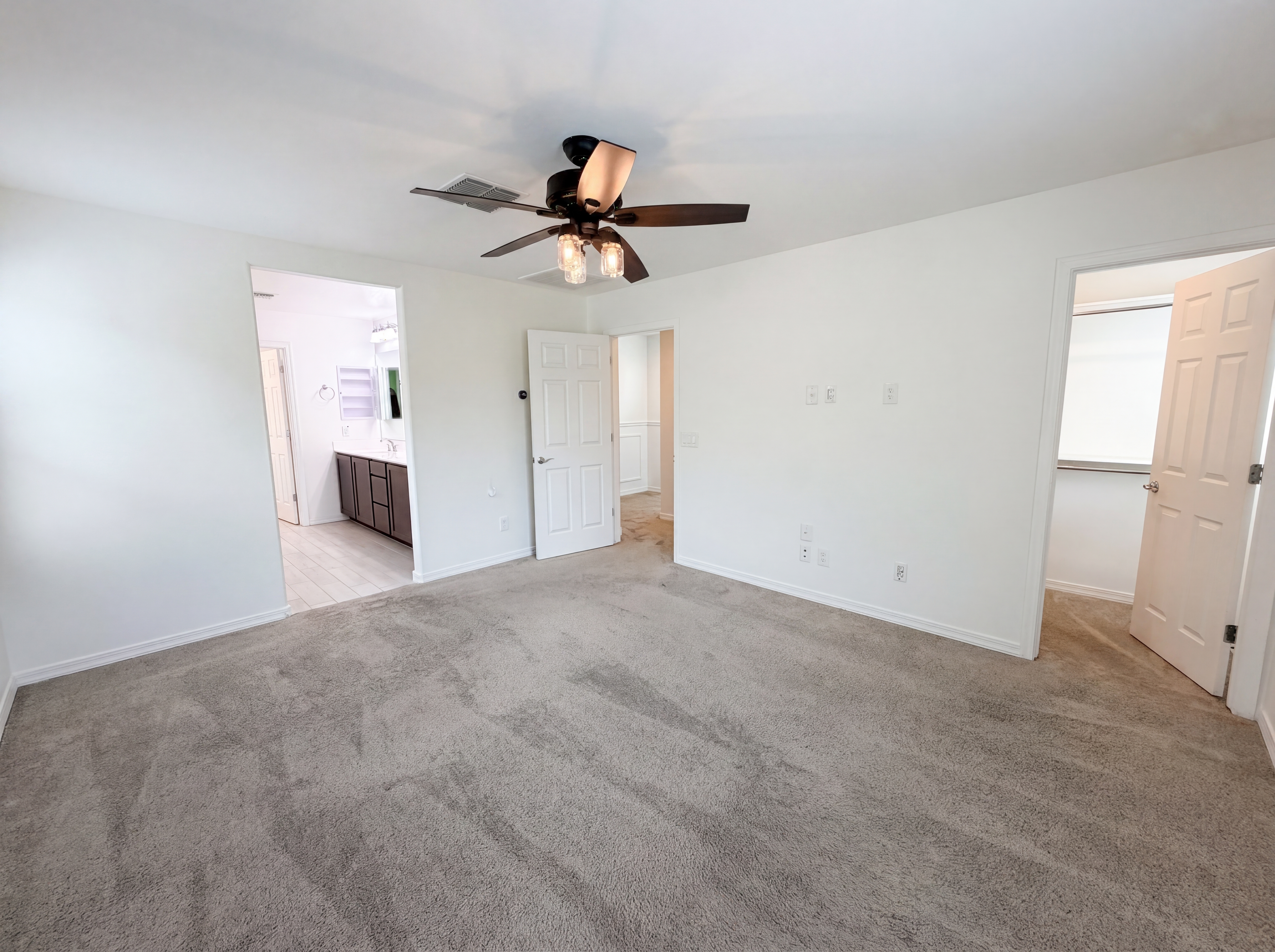 Photo 4 of 26 of 5728 W Raymond St, Phoenix, AZ