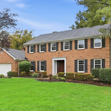 Property photo 1 of 7043 Stonington Rd