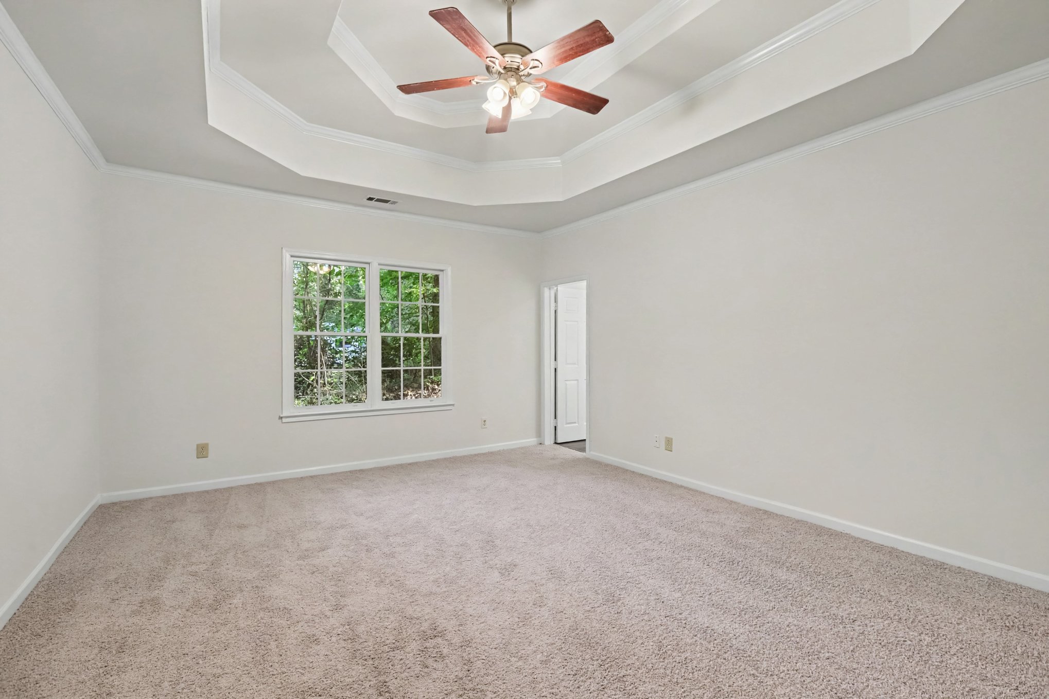 Photo 4 of 20 of 5818 Cobb Mdw, Norcross, GA