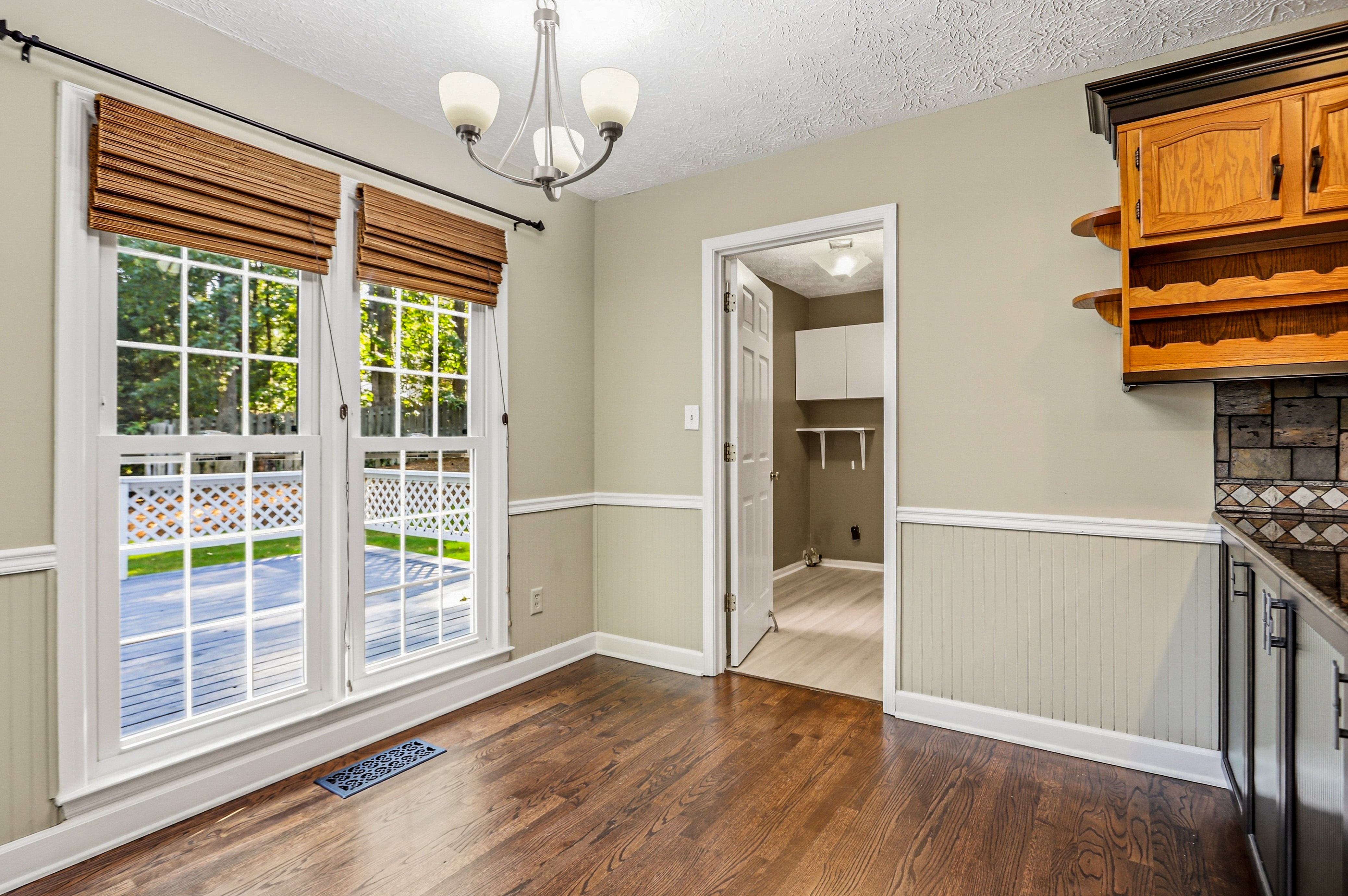 Photo 10 of 56 of 2696 S Arbor Dr, Marietta, GA