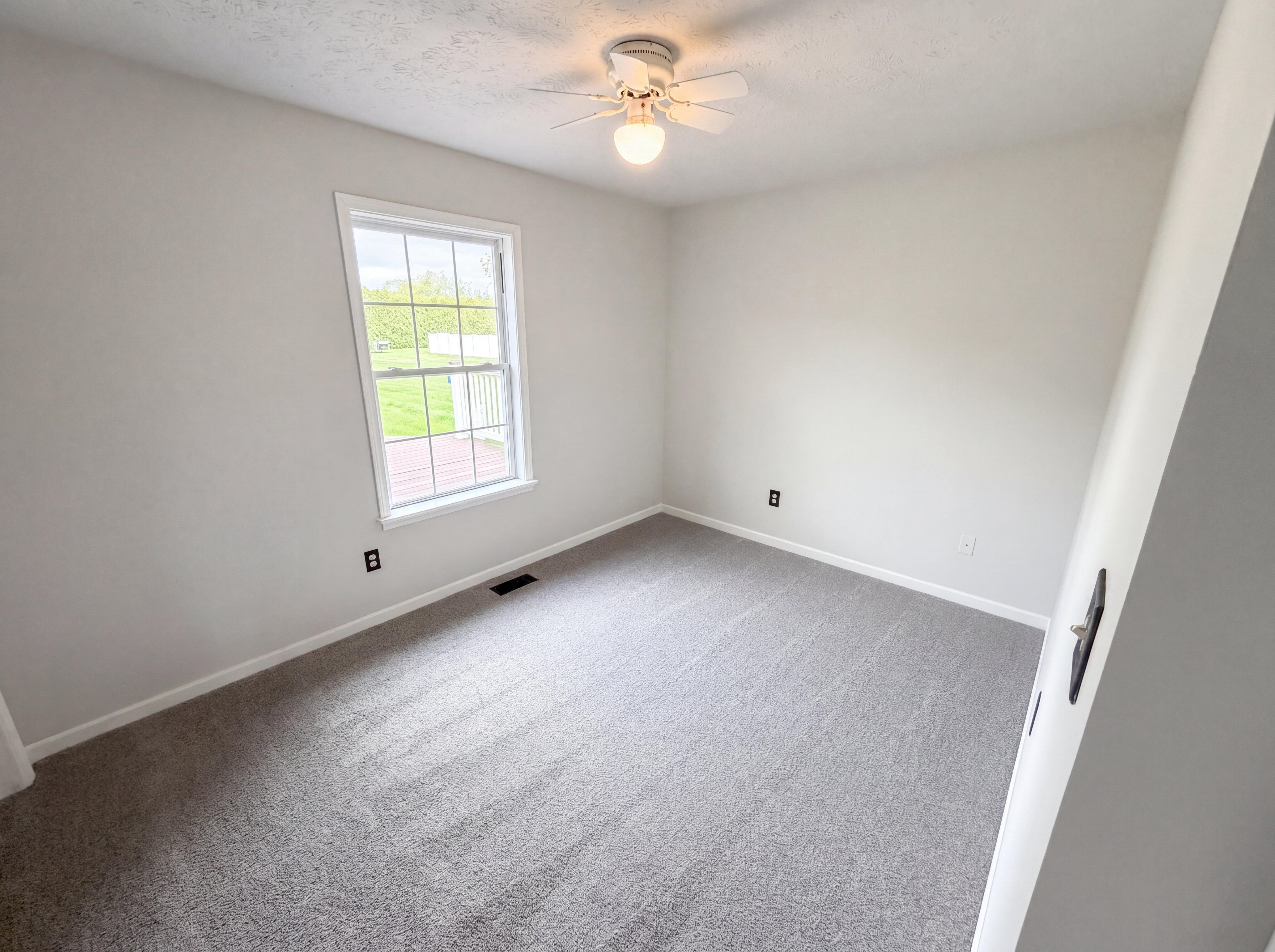 Photo 4 of 26 of 3646 Meadowlark Ln, Brownsburg, IN