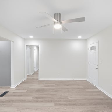 Property photo 3 of 4059 Canby Ln