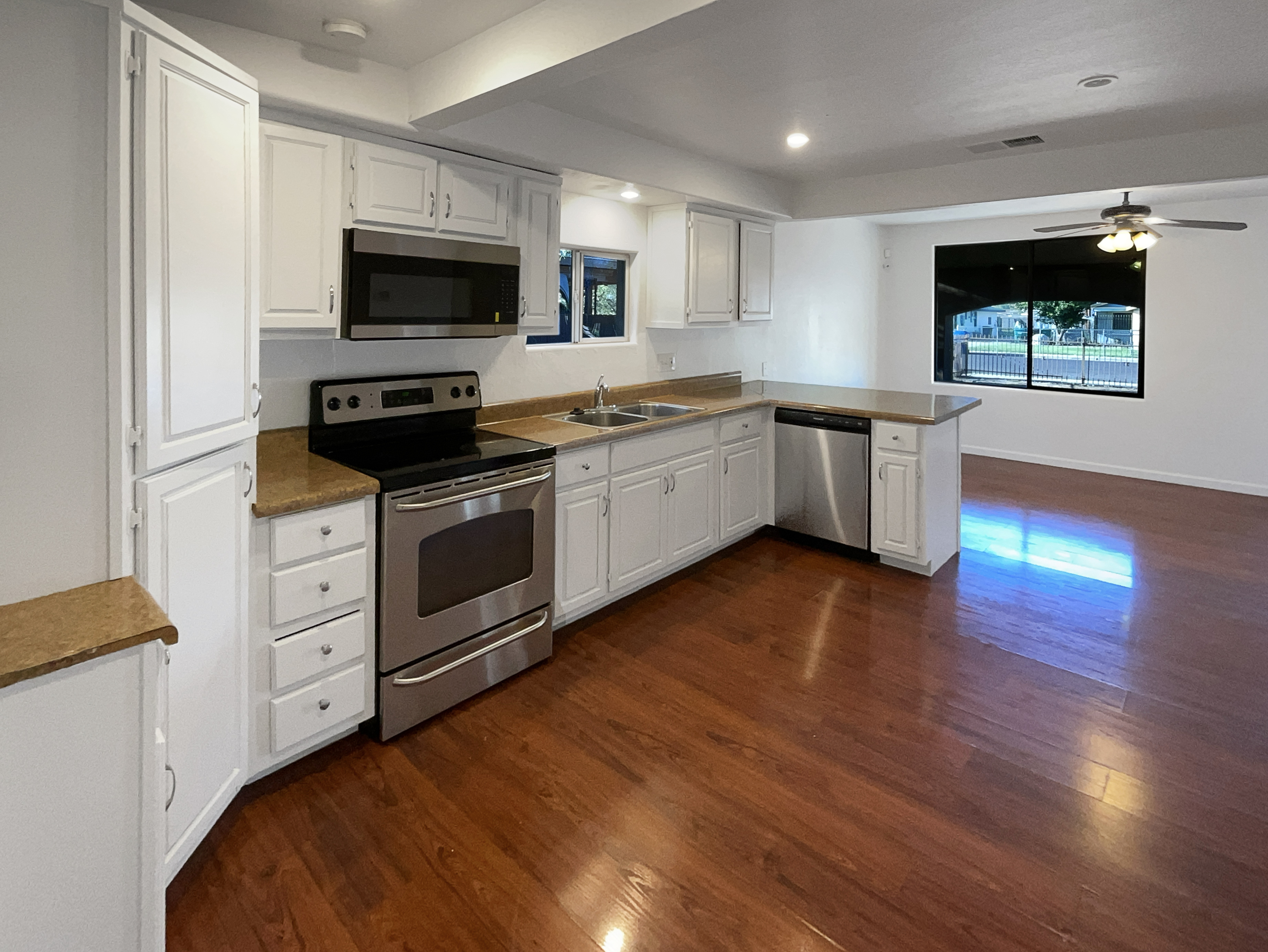 Photo 6 of 23 of 1048 E 6th Ave, Mesa, AZ