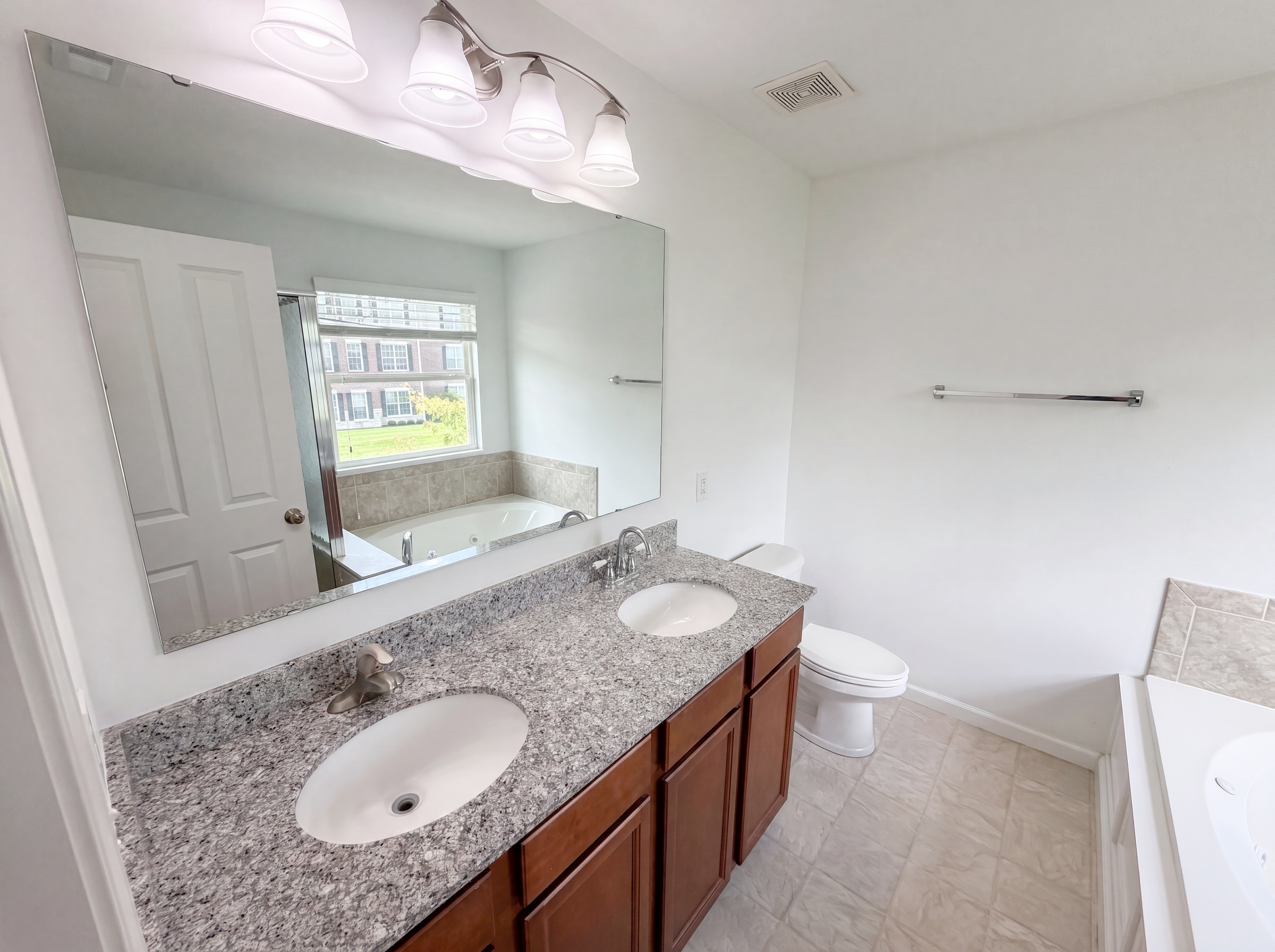 Photo 13 of 30 of 15188 Brantley Ln, Noblesville, IN