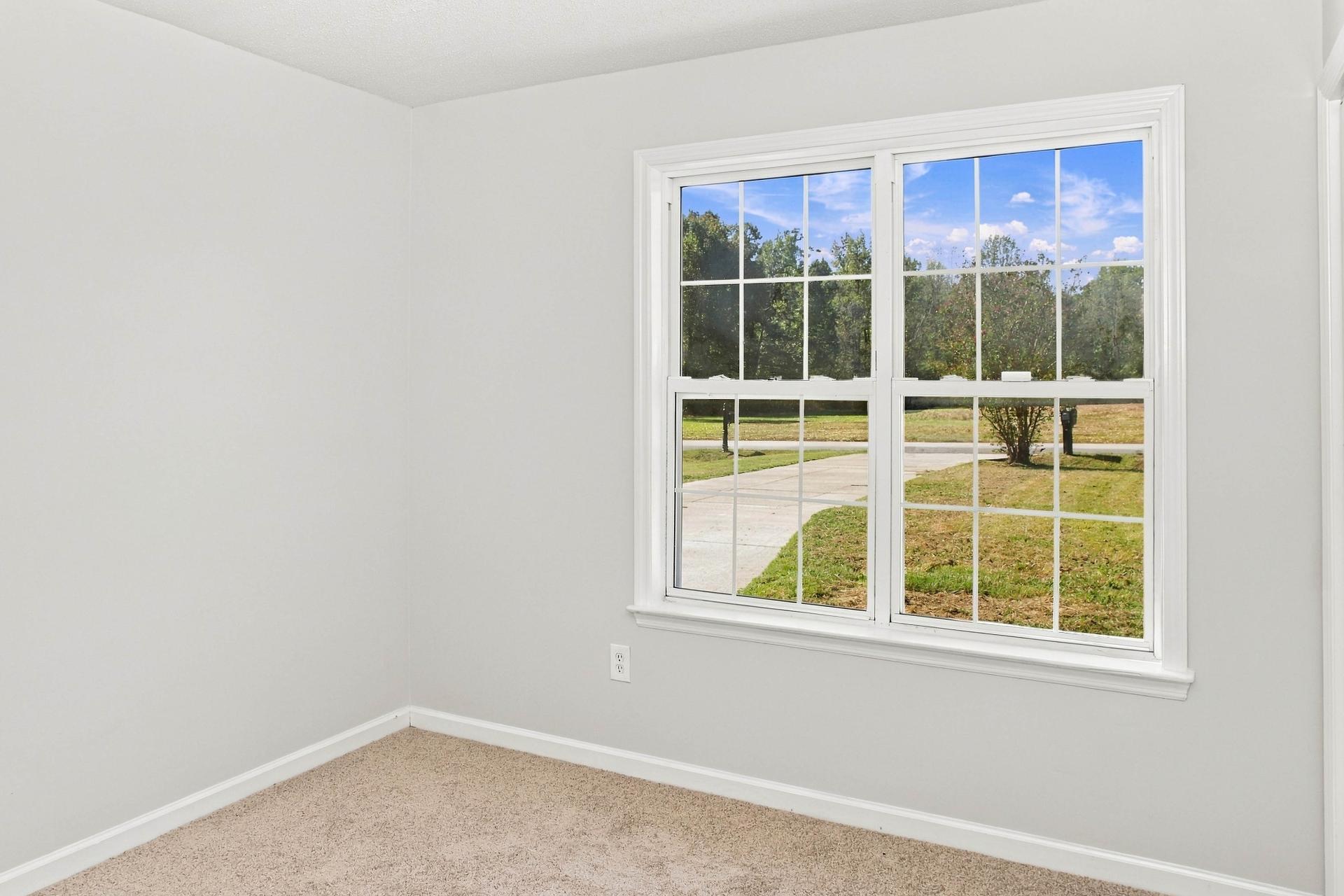 Photo 11 of 15 of 437 Shady Ln, Hazel Green, AL