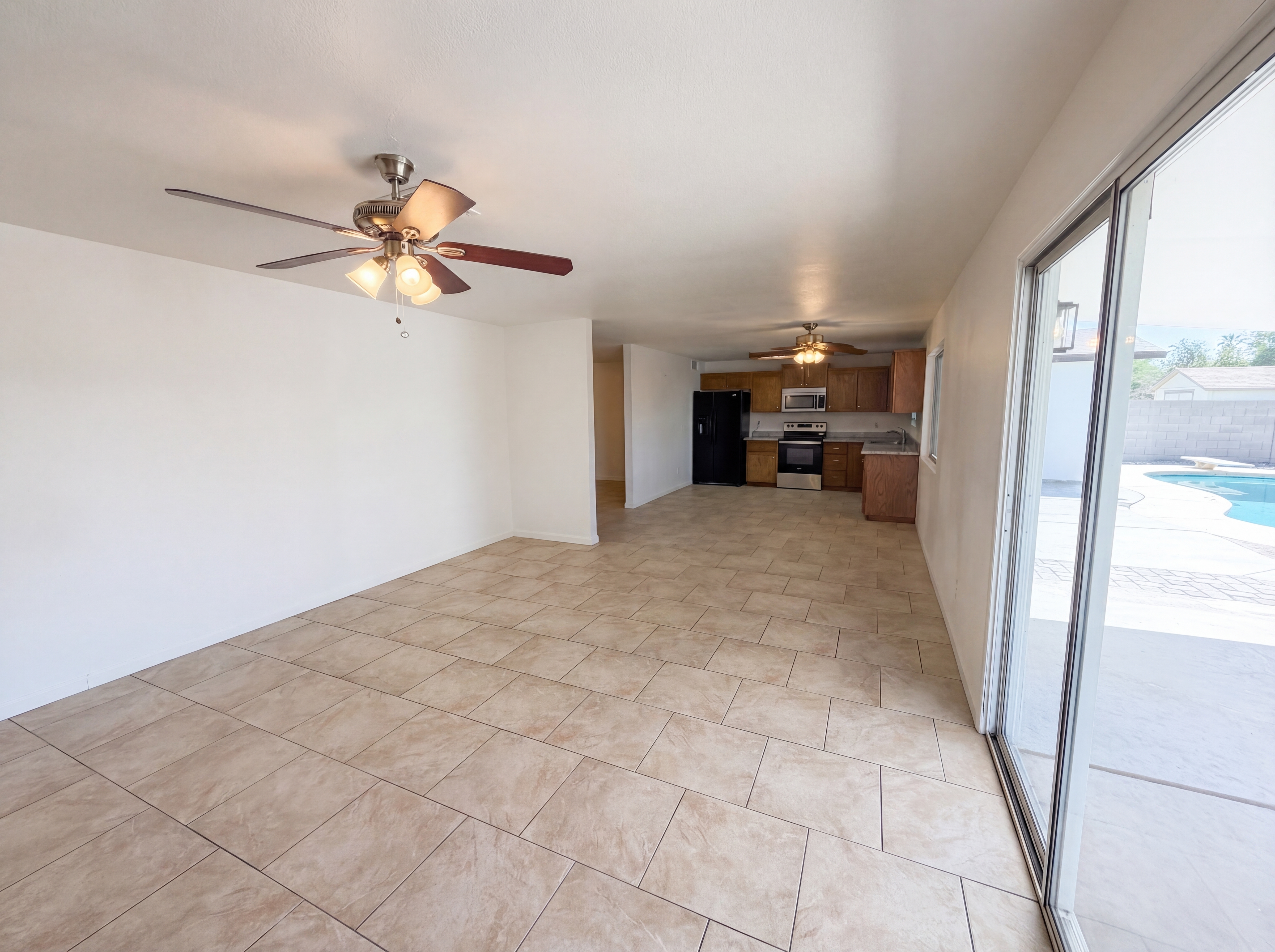 Photo 13 of 32 of 8107 W Meadowbrook Ave, Phoenix, AZ