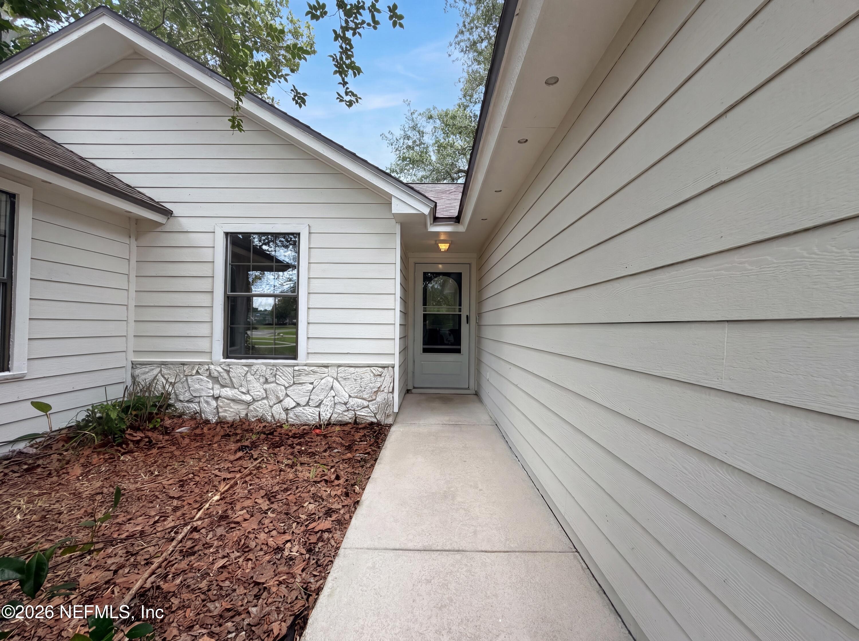 Photo 19 of 24 of 7737 Pepper Cir E, Jacksonville, FL