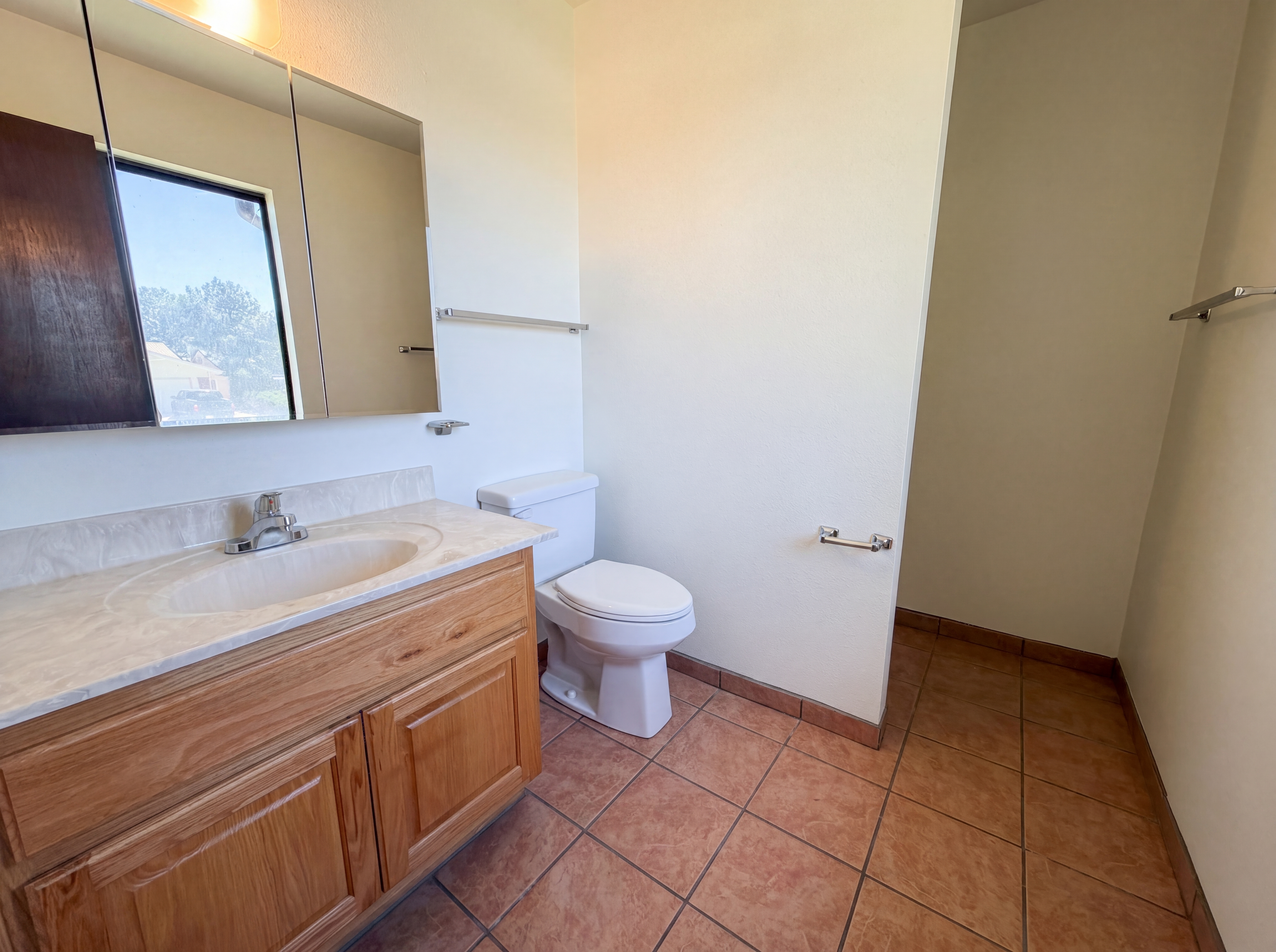 Photo 6 of 21 of 816 Omaha St NE, Albuquerque, NM