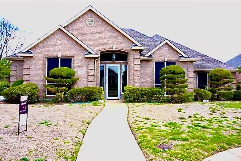 524 S Silver Creek Cir, Desoto, TX 75115 Opendoor