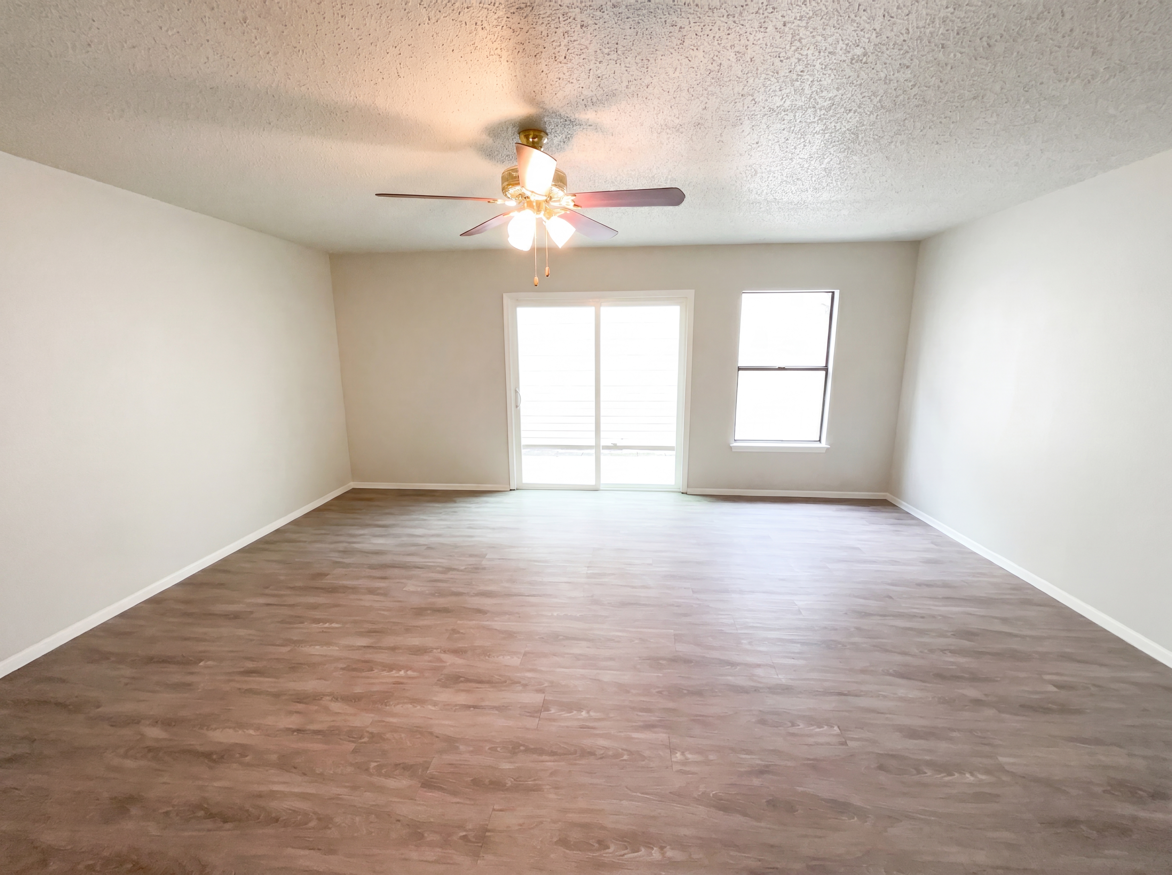 Photo 7 of 20 of 2830 Fisher Field Dr, San Antonio, TX
