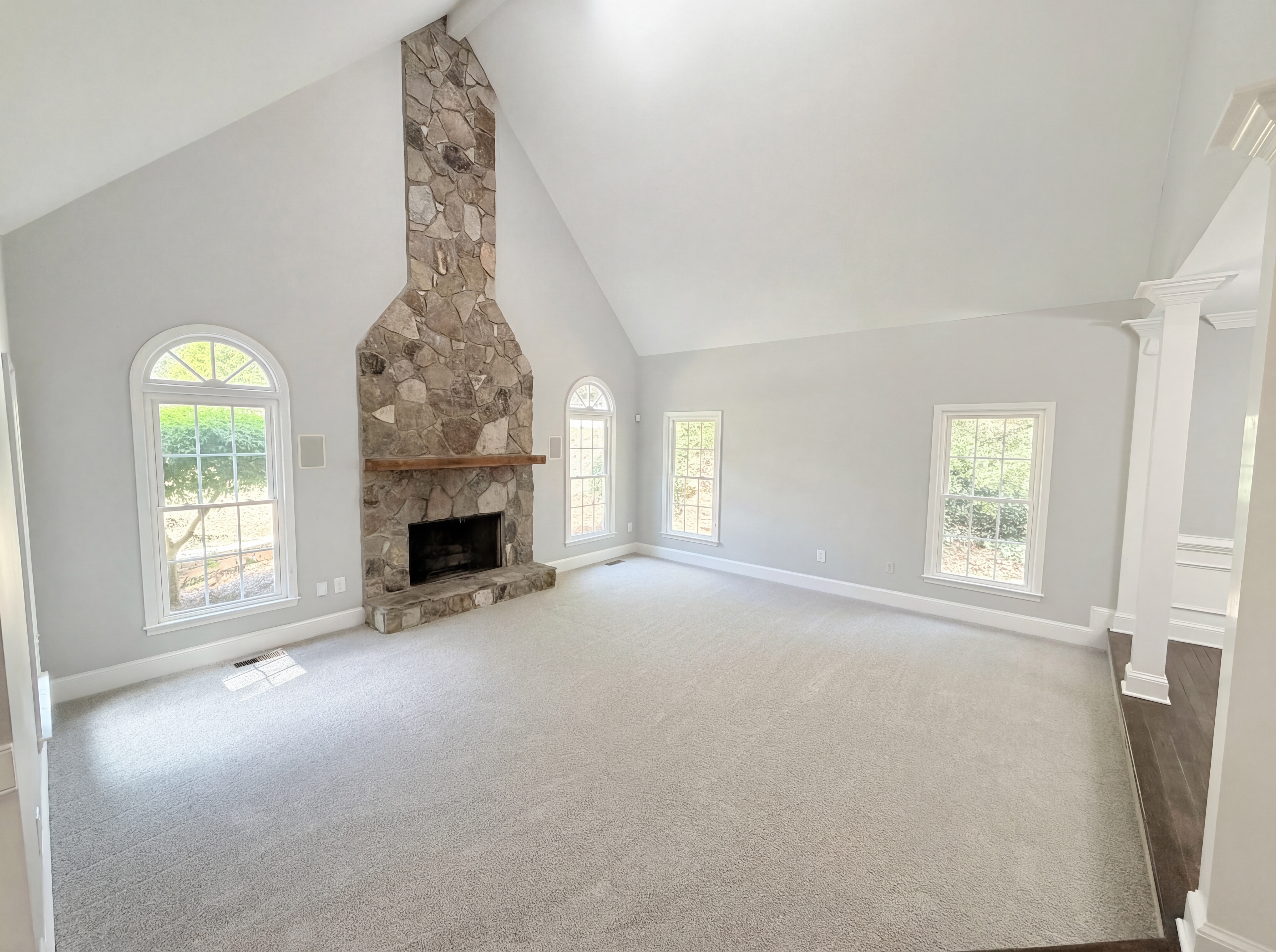 Photo 3 of 58 of 984 Forest Pond Ct, Marietta, GA