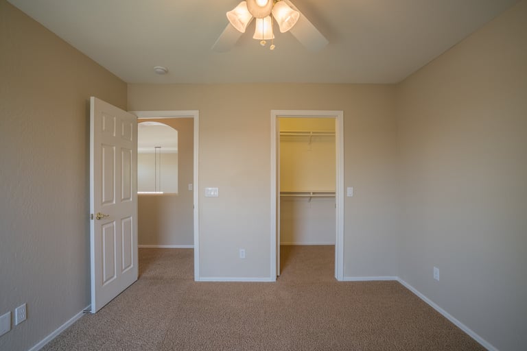 Photo 19 of 33 - 16966 W Bradford Way, Surprise, AZ 85374