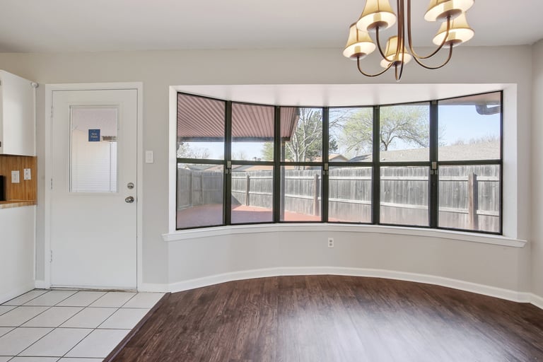 Photo 10 of 24 - 6113 Teton Dr, Mesquite, TX 75150