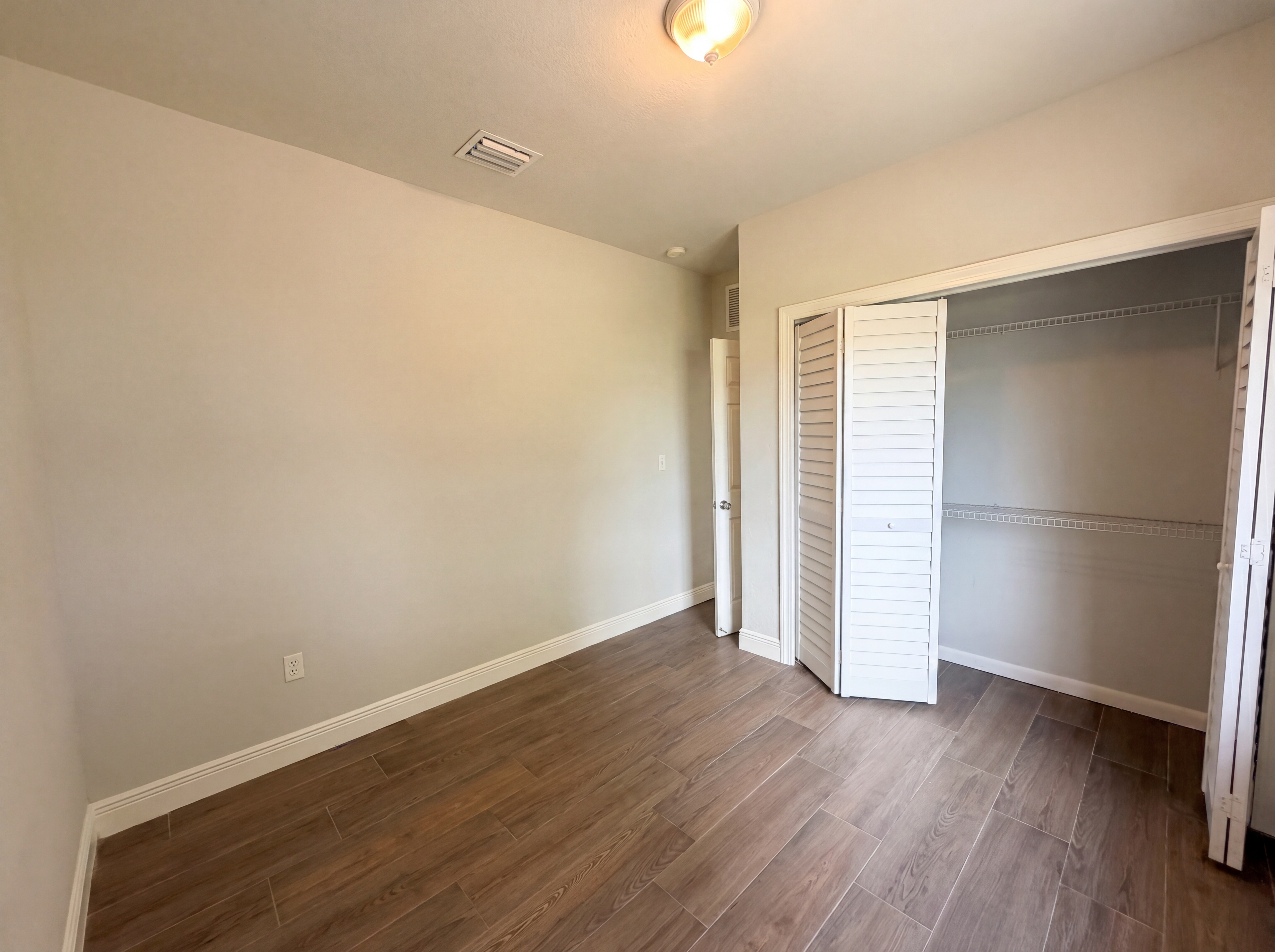 Photo 9 of 19 of 453 N Deerfield Ave, Deerfield Beach, FL