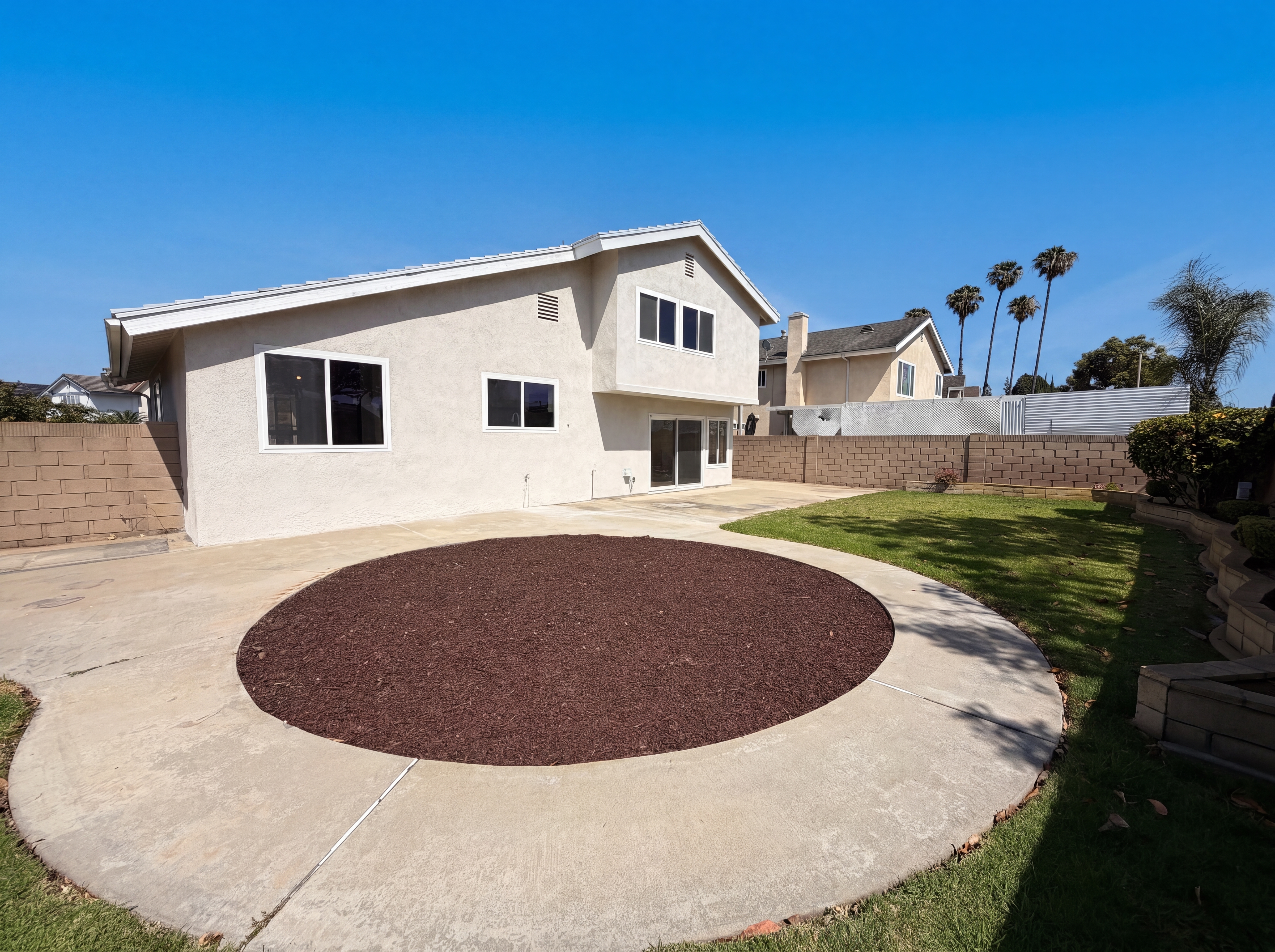 Photo 5 of 25 of 2334 W Chandler Ave, Santa Ana, CA