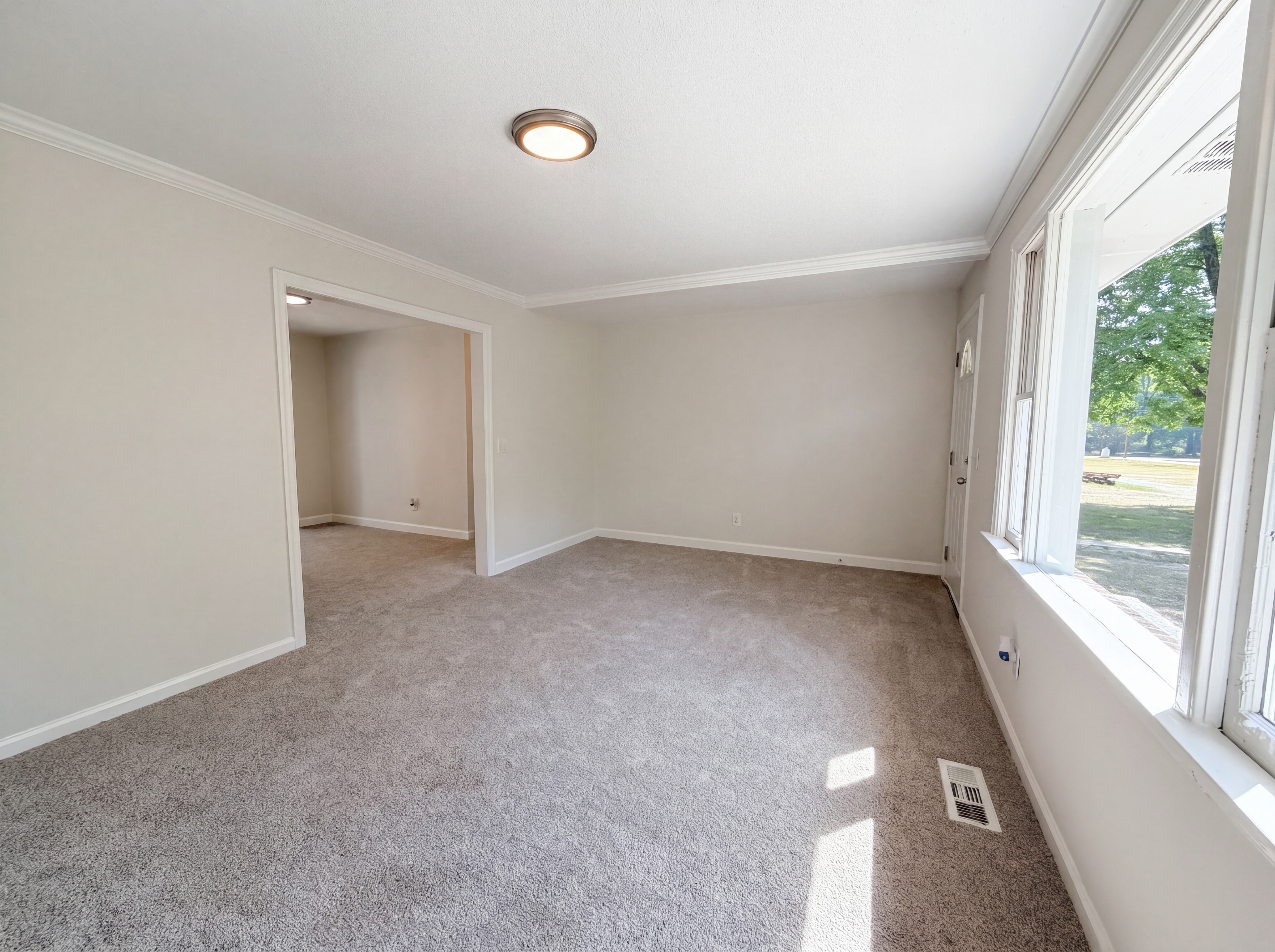 Photo 6 of 17 of 2112 Axson St, Cayce, SC