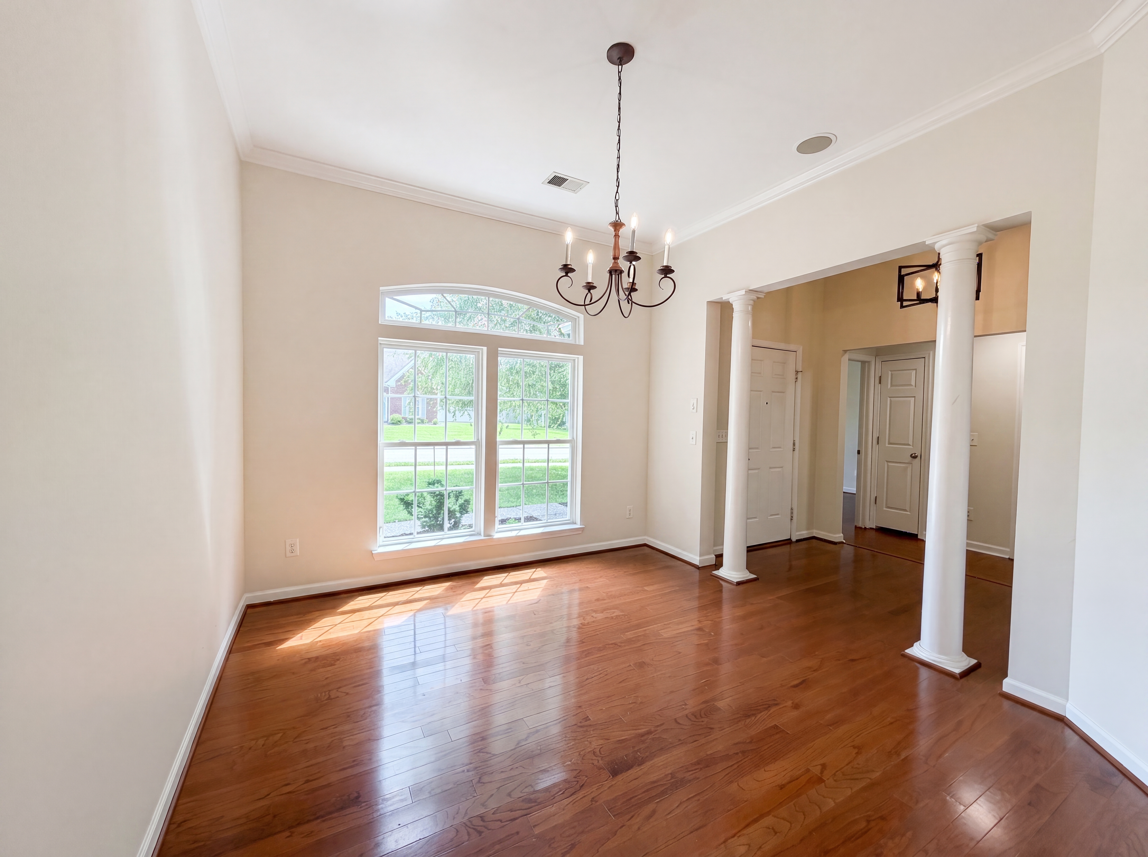 Photo 9 of 33 of 1027 Countess Ln, Spring Hill, TN
