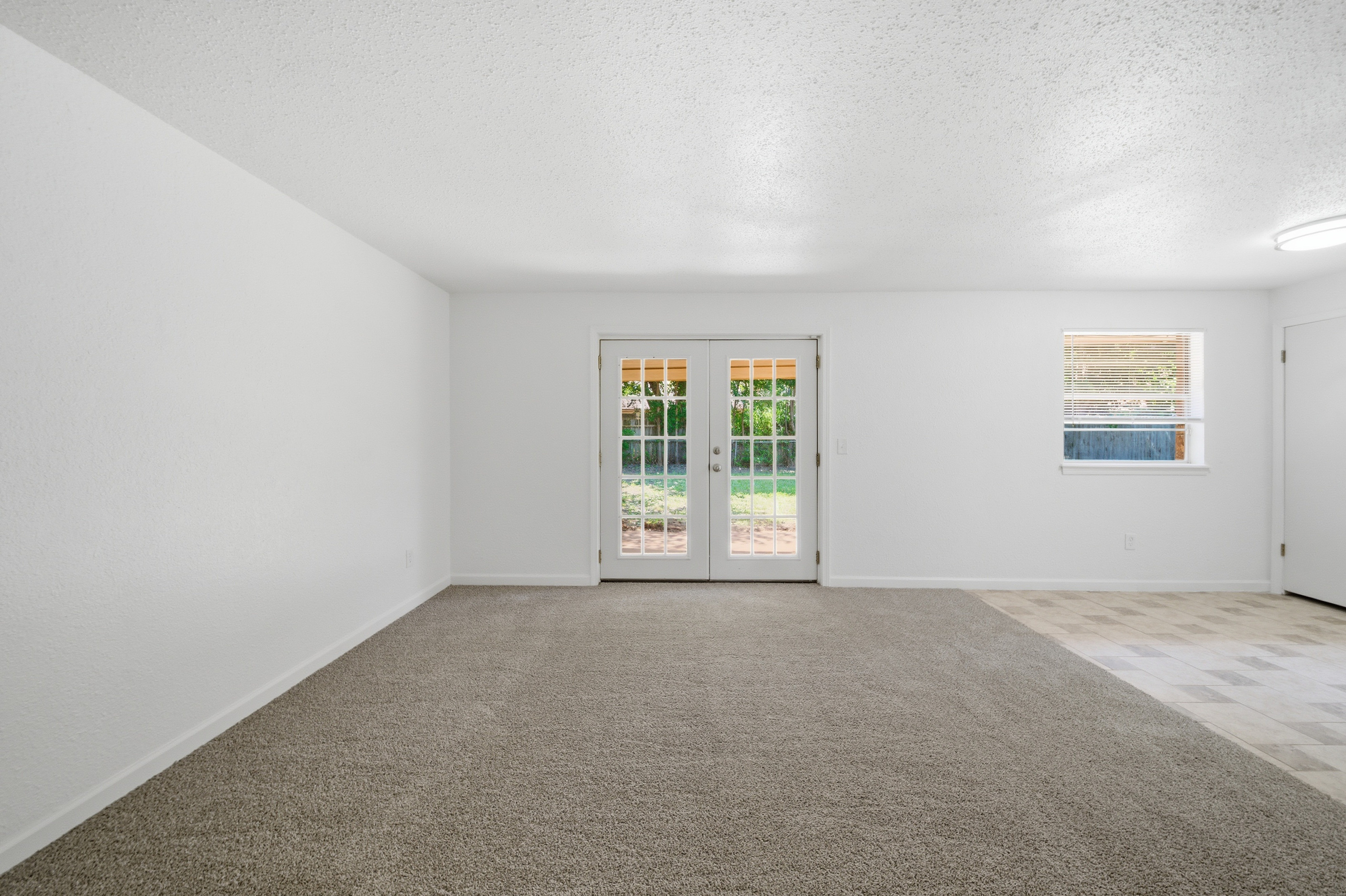 Photo 6 of 32 of 5421 S Huddleston Dr, Oklahoma City, OK