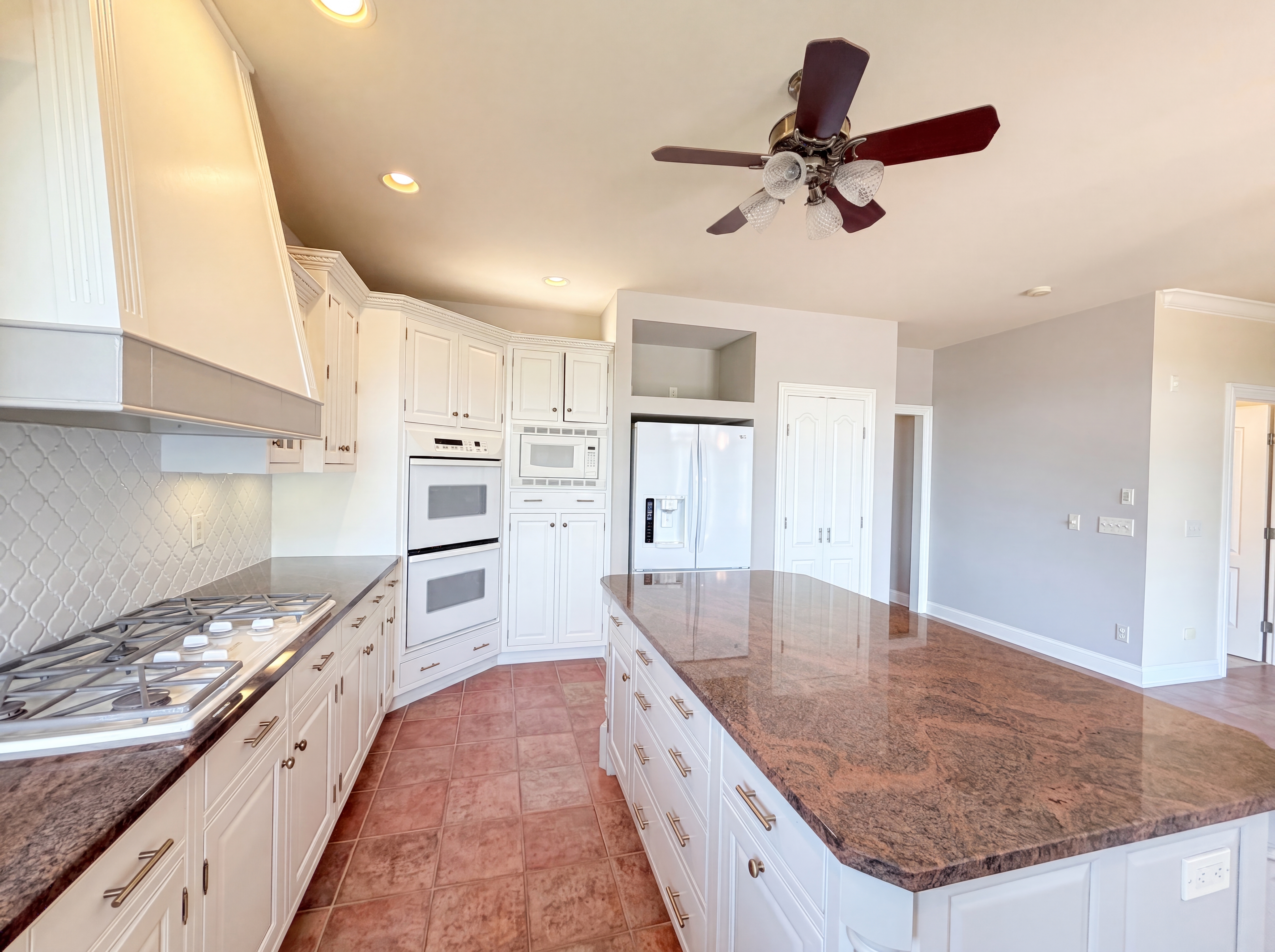 Photo 8 of 38 of 7087 Bridgetown Rd, Cincinnati, OH