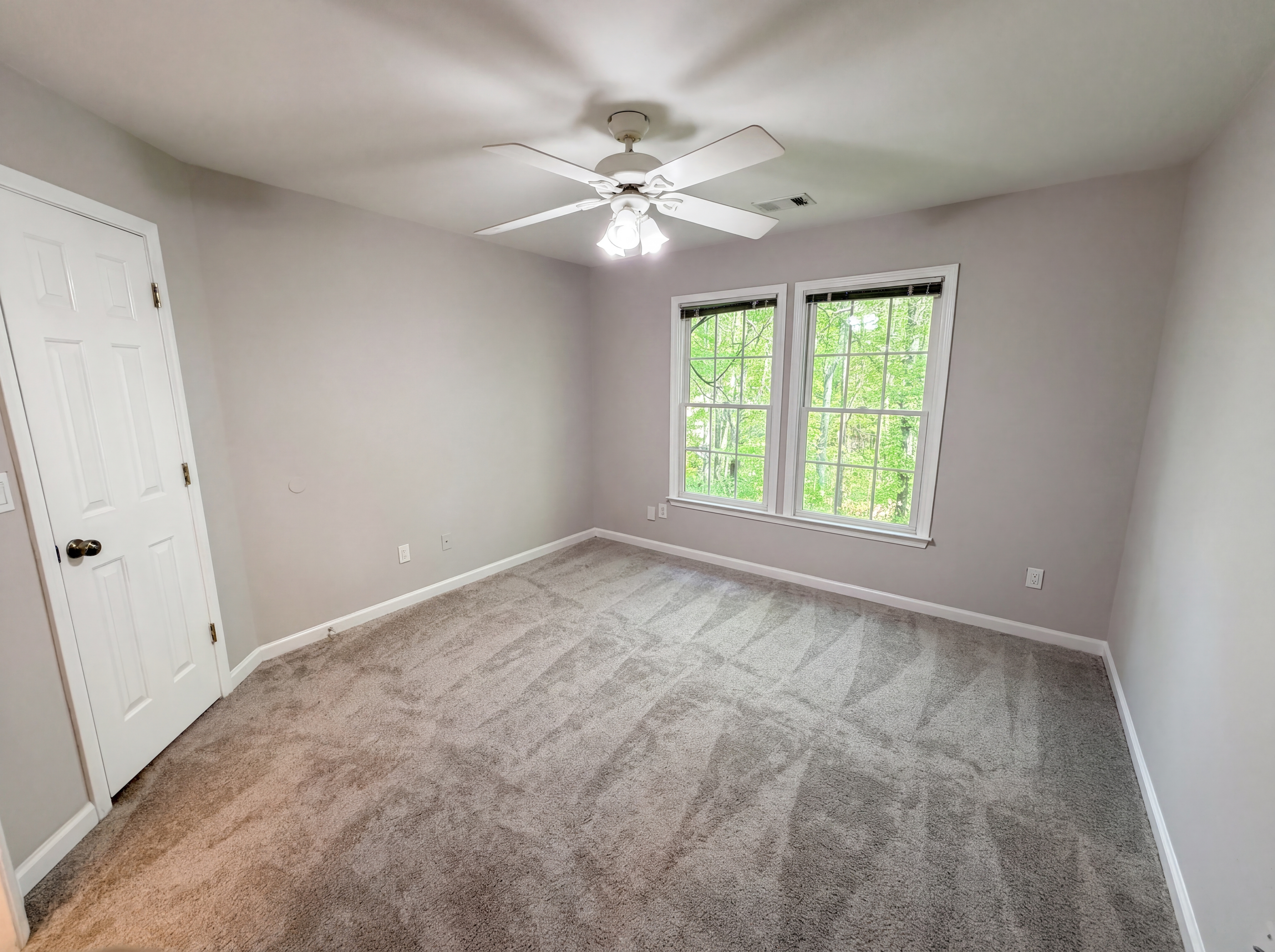 Photo 15 of 20 of 4770 Feather Creek Ct, Stone Mountain, GA