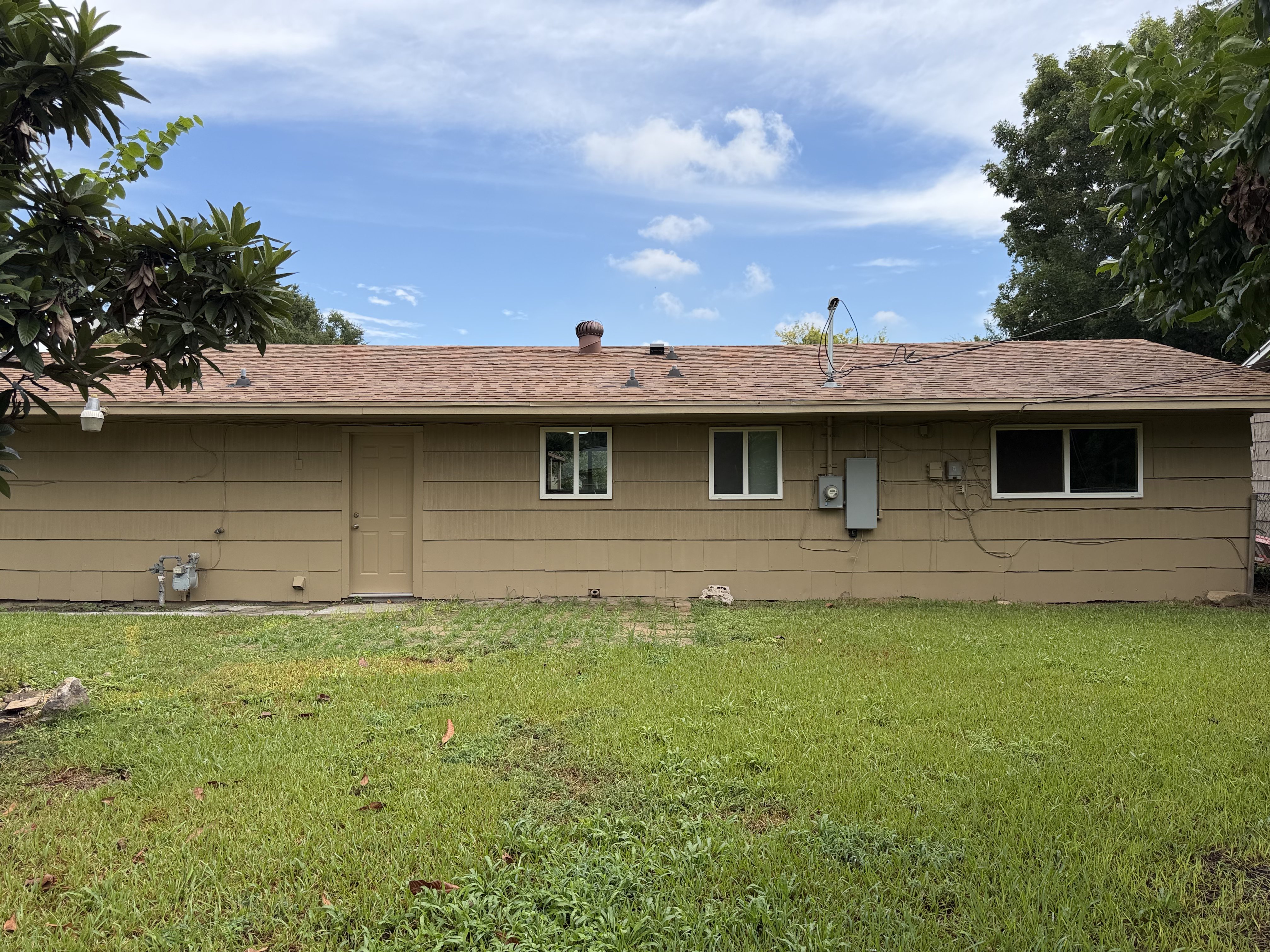 Photo 5 of 33 of 7706 Marinette Dr, Houston, TX