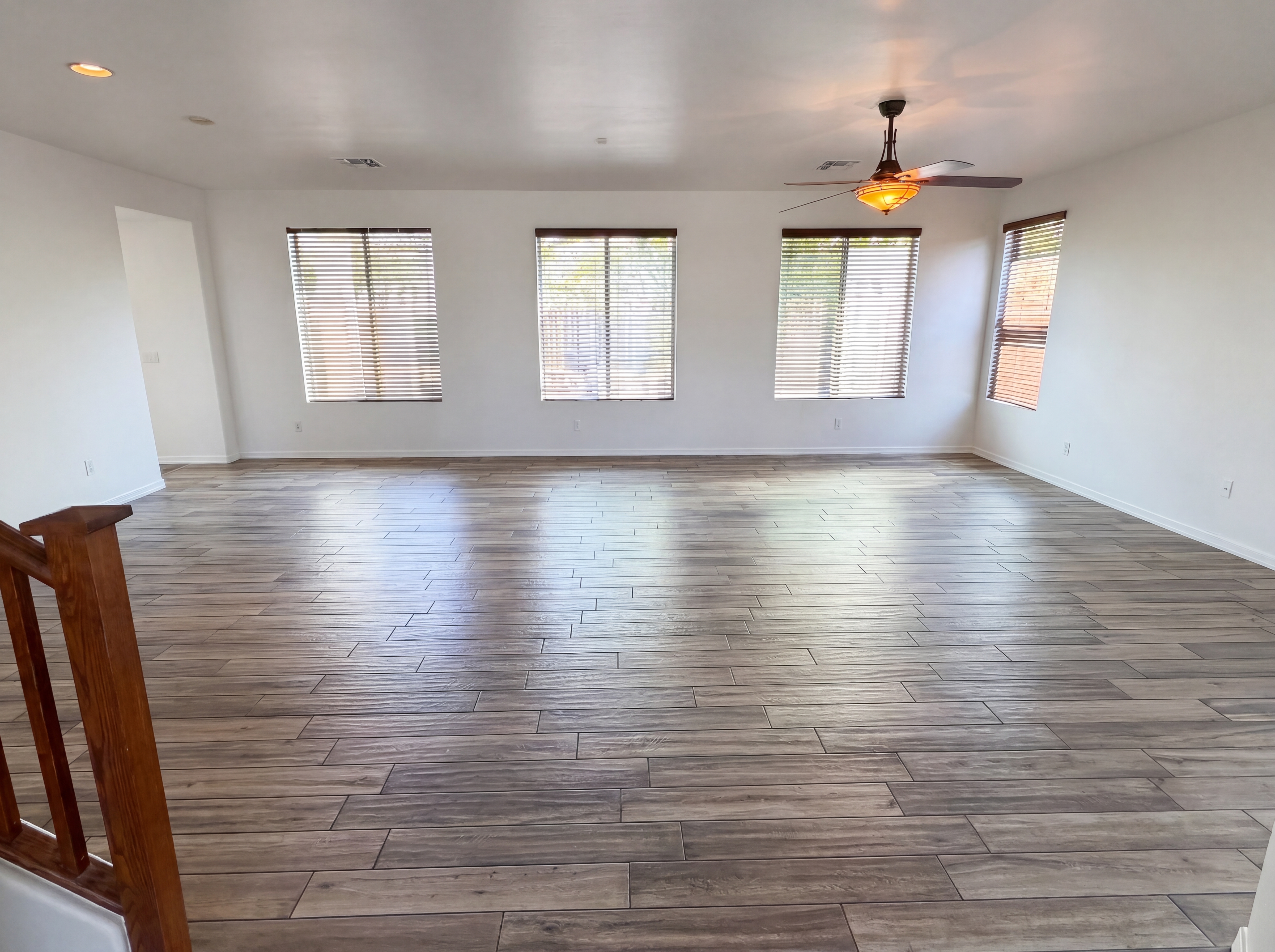 Photo 3 of 49 of 5509 W Rowel Rd, Phoenix, AZ