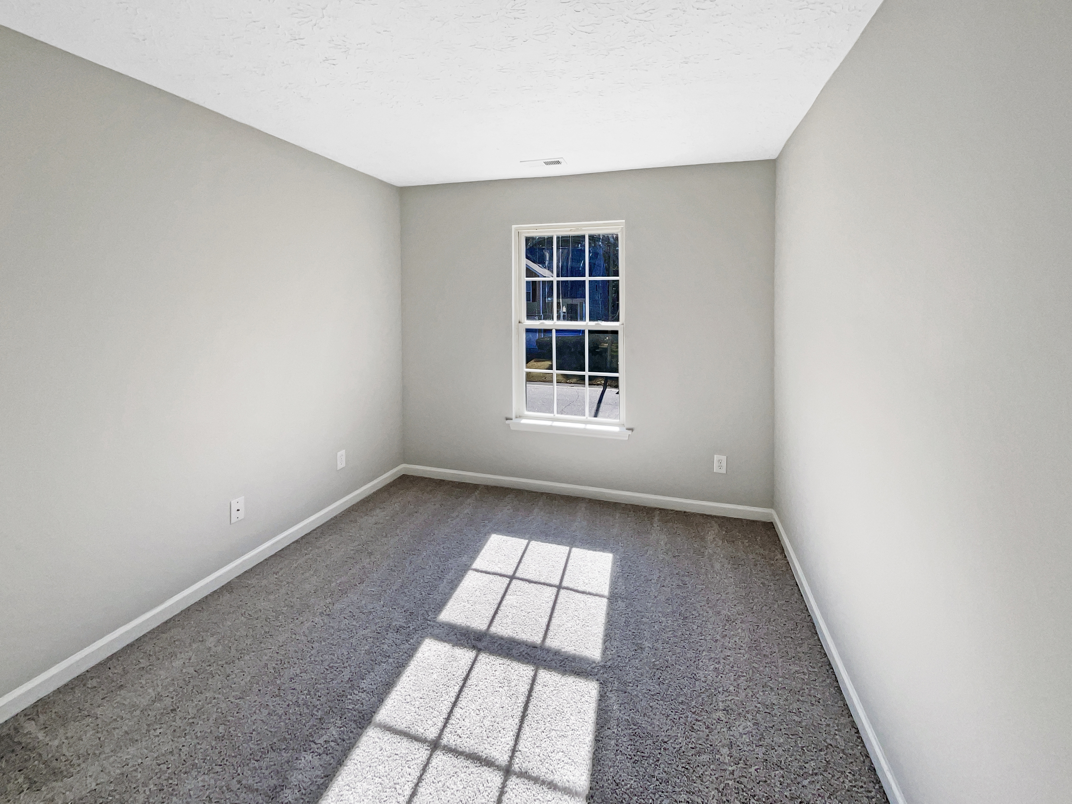 Photo 9 of 17 of 5713 Forest Point Rd, Raleigh, NC