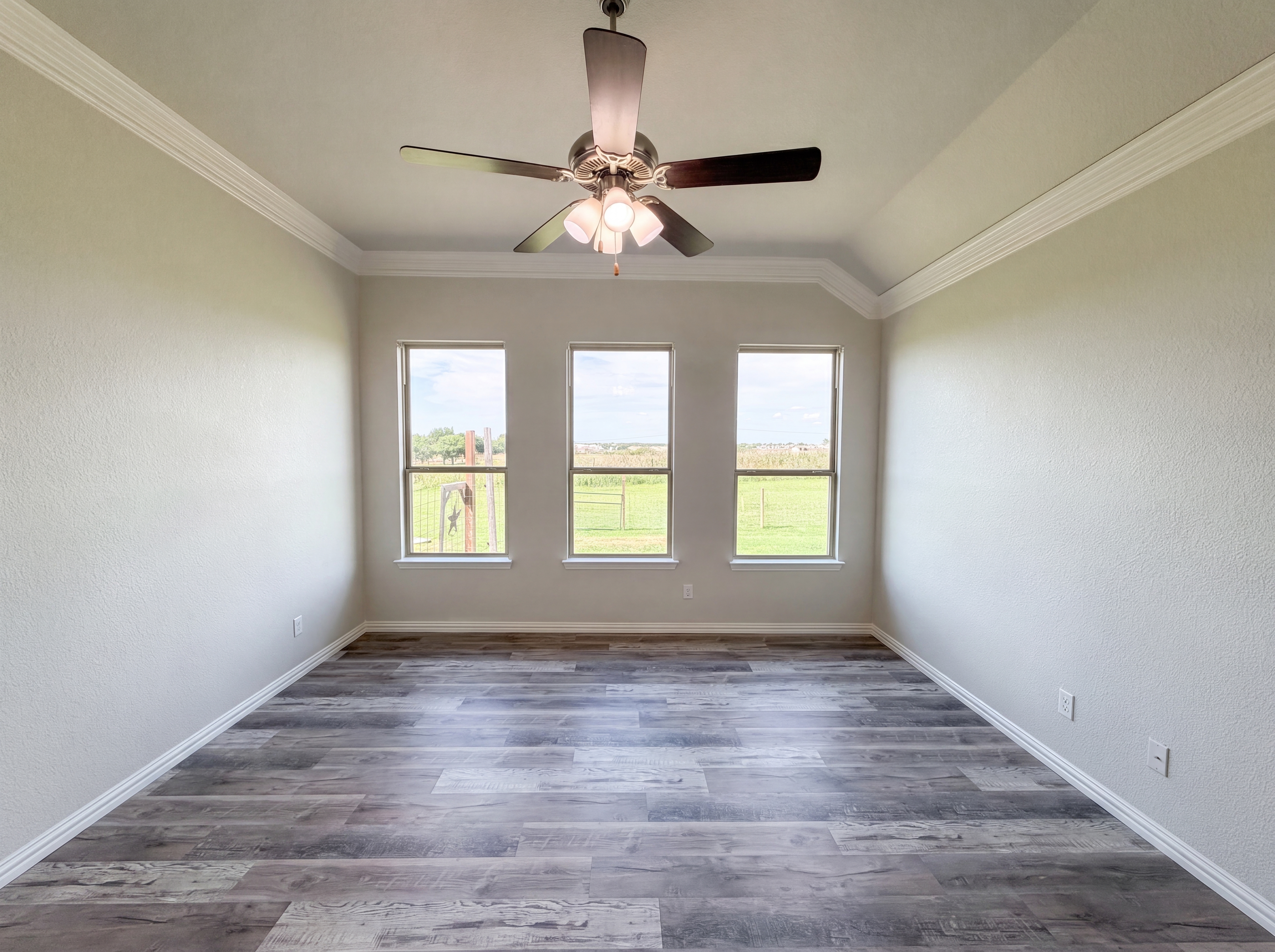 Photo 21 of 26 of 13904 Prairie Vista Ln, Ponder, TX