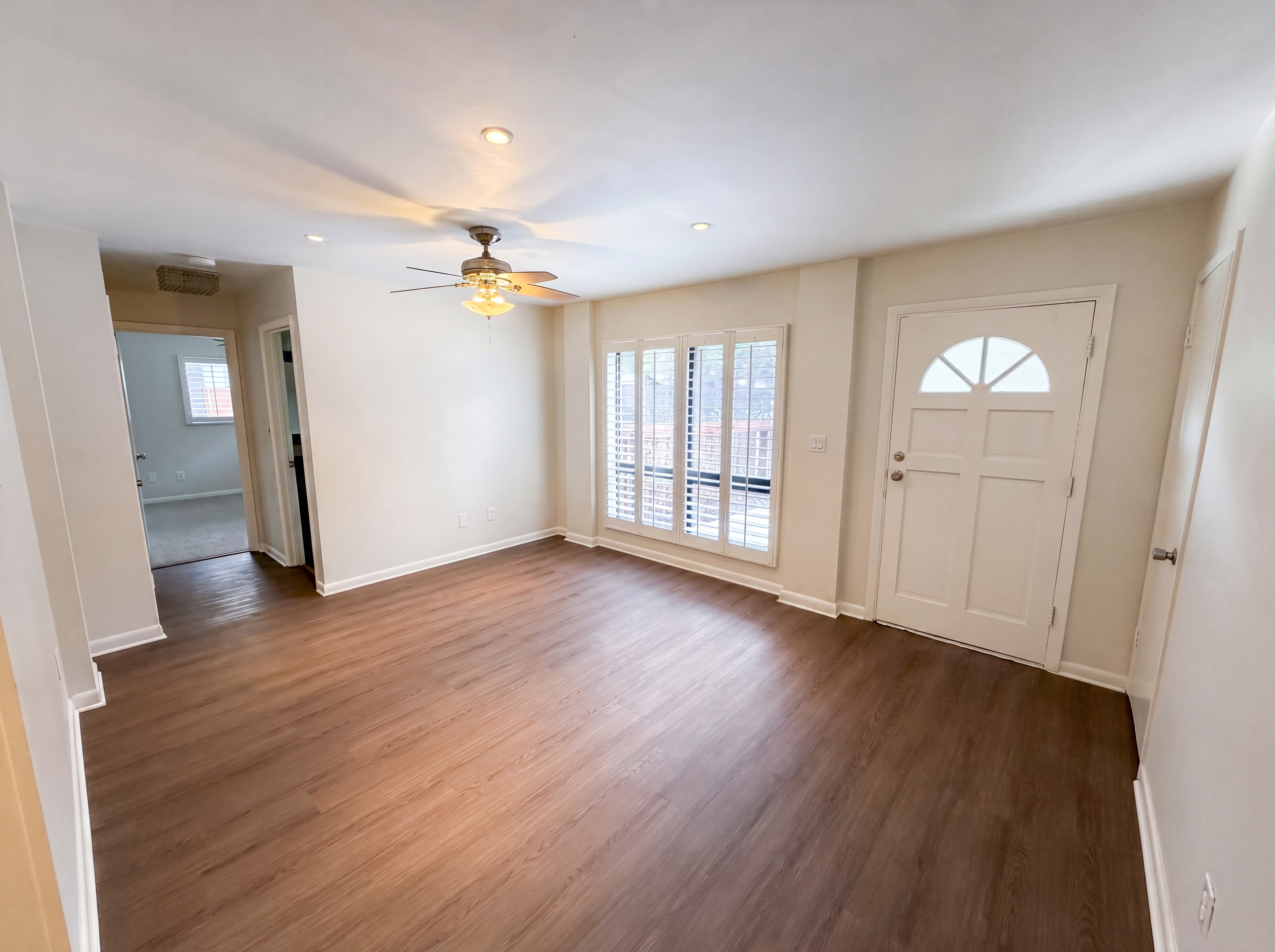 Photo 3 of 21 of 10316 Belgrove Pl, Orlando, FL