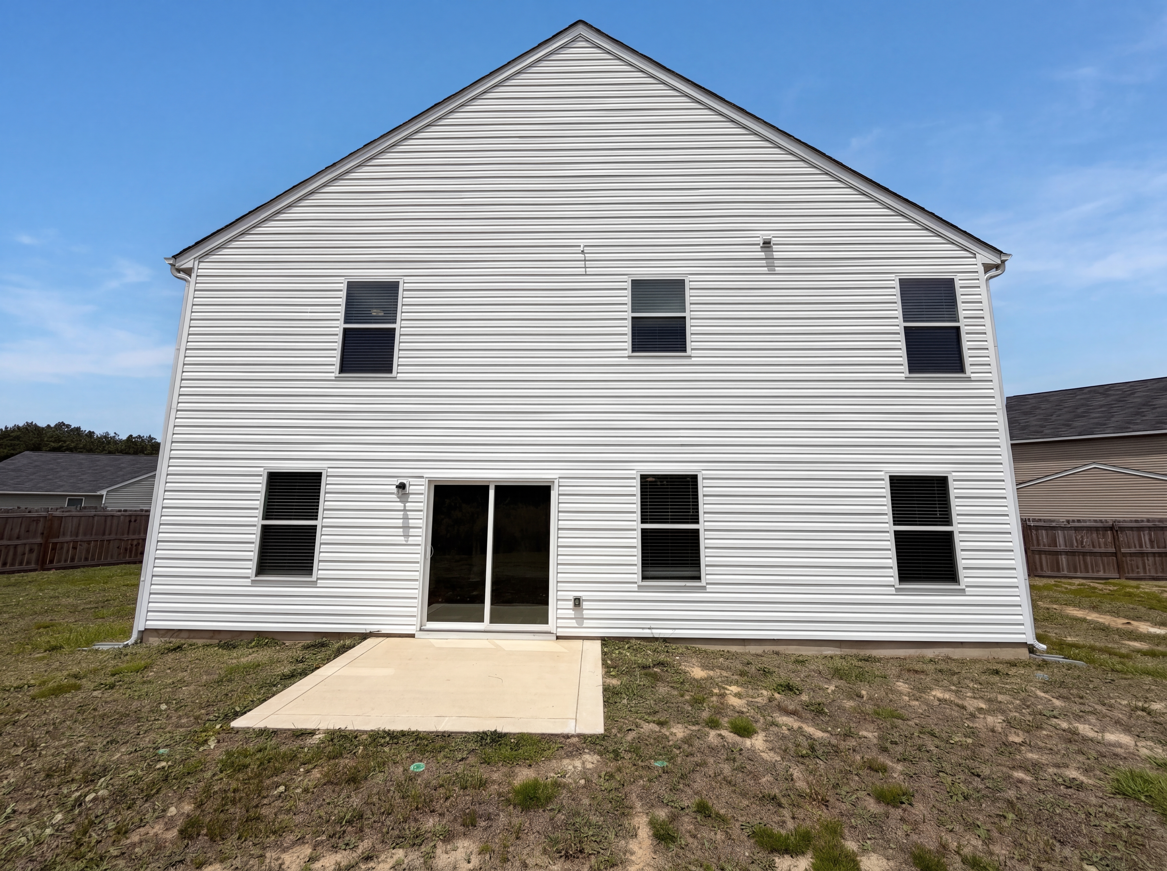 Photo 5 of 18 of 159 Newcastle Ct, Raeford, NC