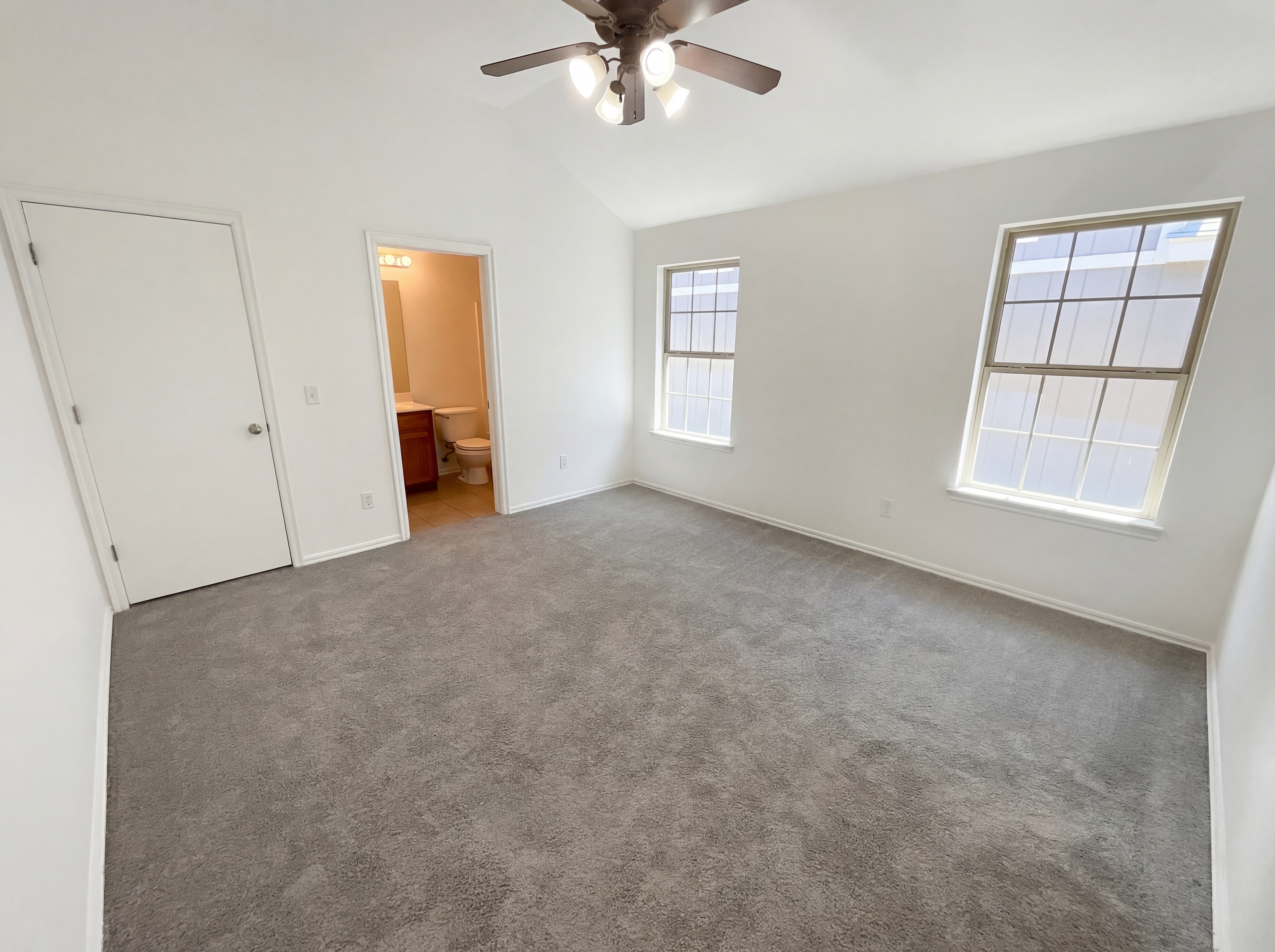 Photo 4 of 18 of 504 Woodbriar, Noble, OK
