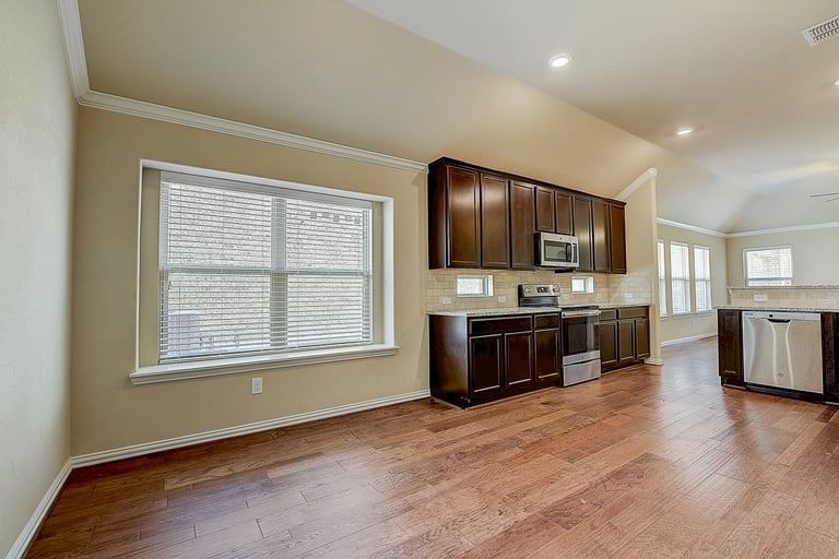 Photo 29 of 32 - 424 Attlee Dr, Fate, TX 75189